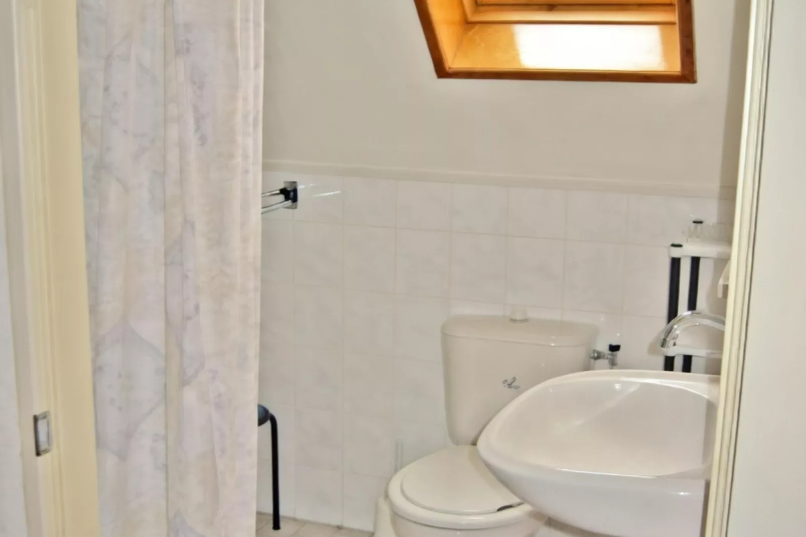Schoneveld 170 Zeemeeuw Breskens - Badkamer