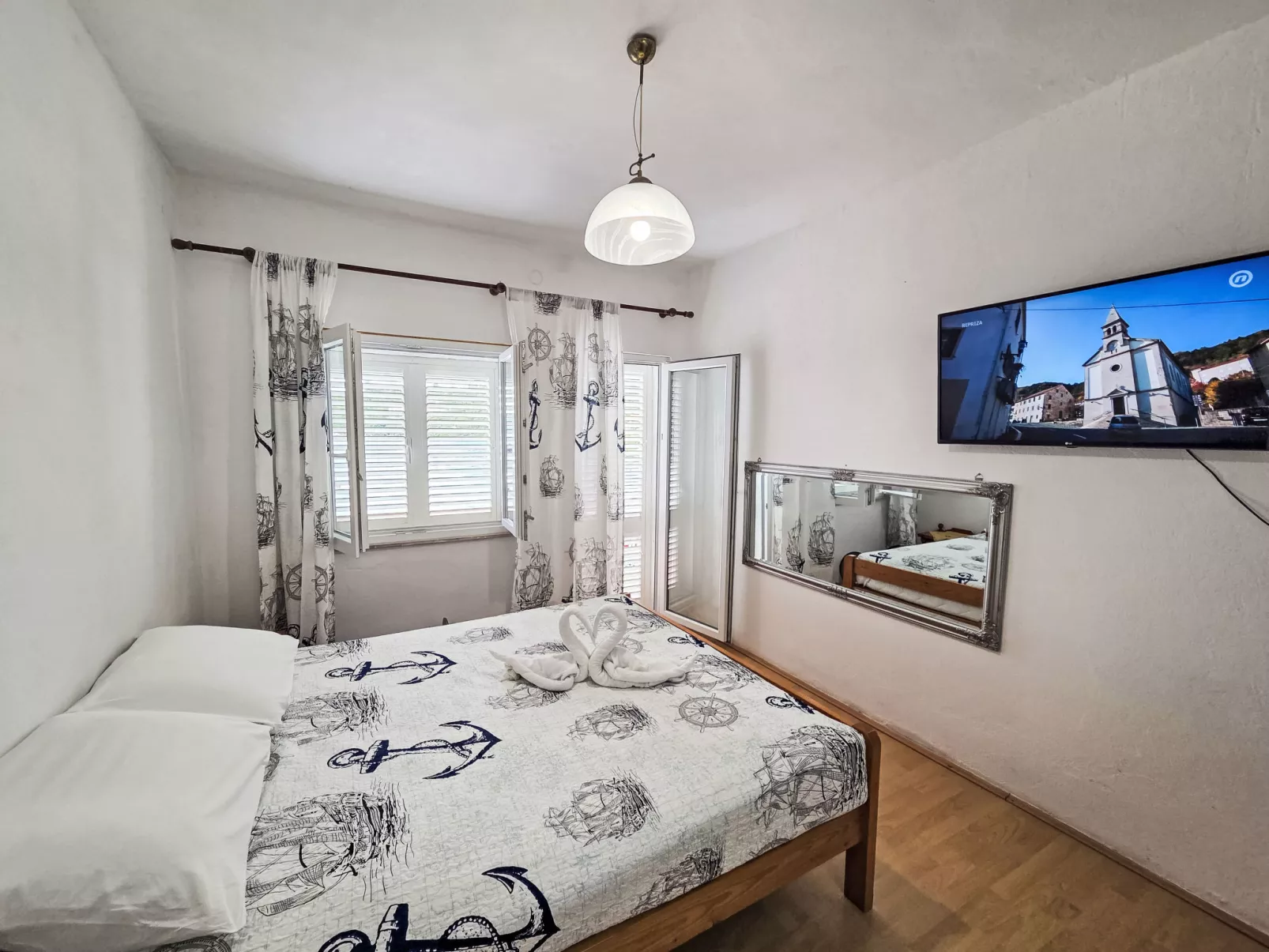 "Martina" direkt am Wasser - Binnen