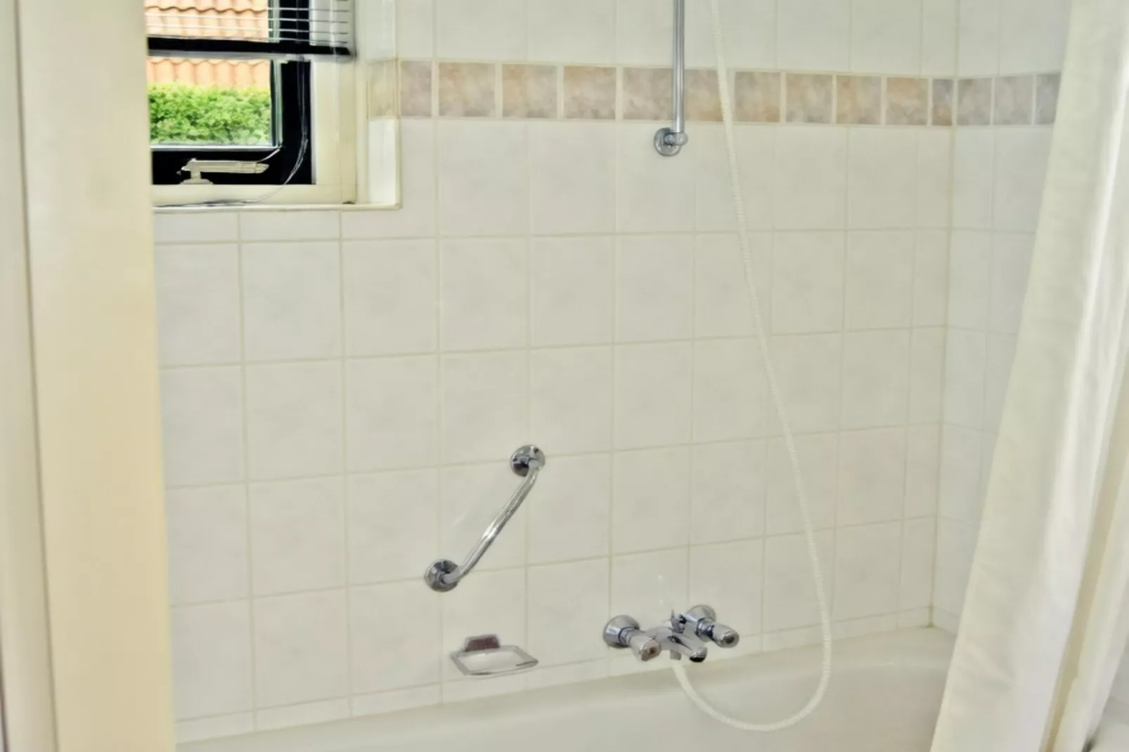 Schoneveld 170 Zeemeeuw Breskens - Badkamer
