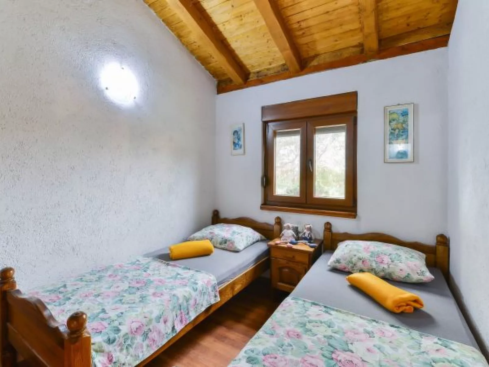 Villa Serena with pool - Image-tags.info