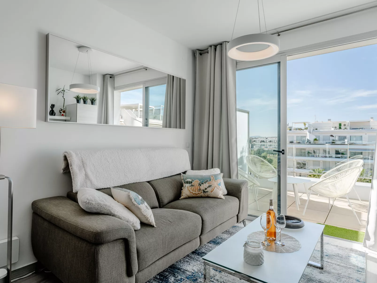 Marina Real I - Binnen