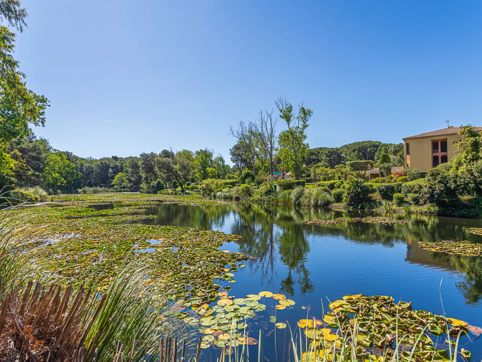 Le Grand Large - Buiten