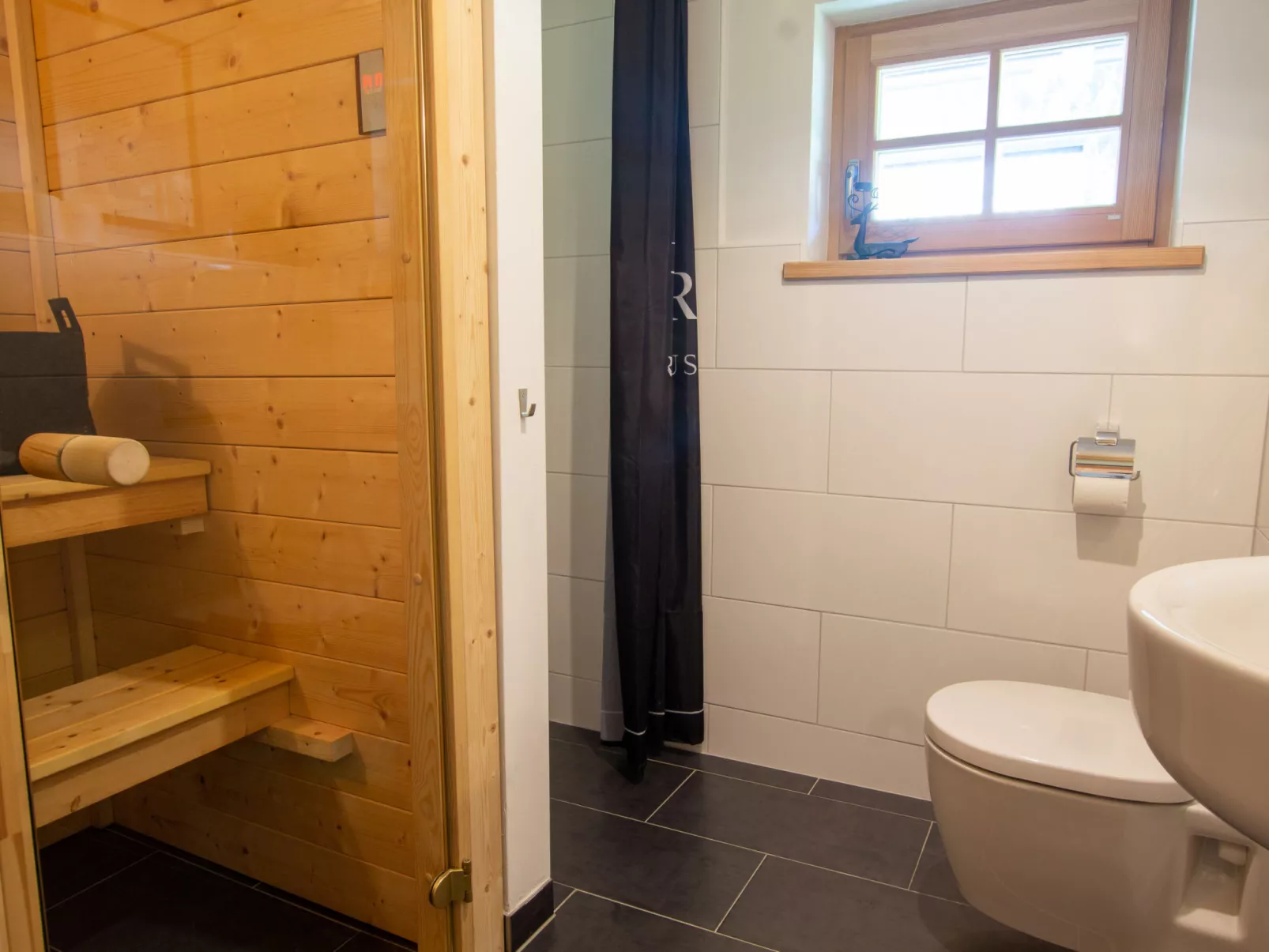 Lodge Seeblick 161 im Tauerndorf Enzingerboden - Binnen