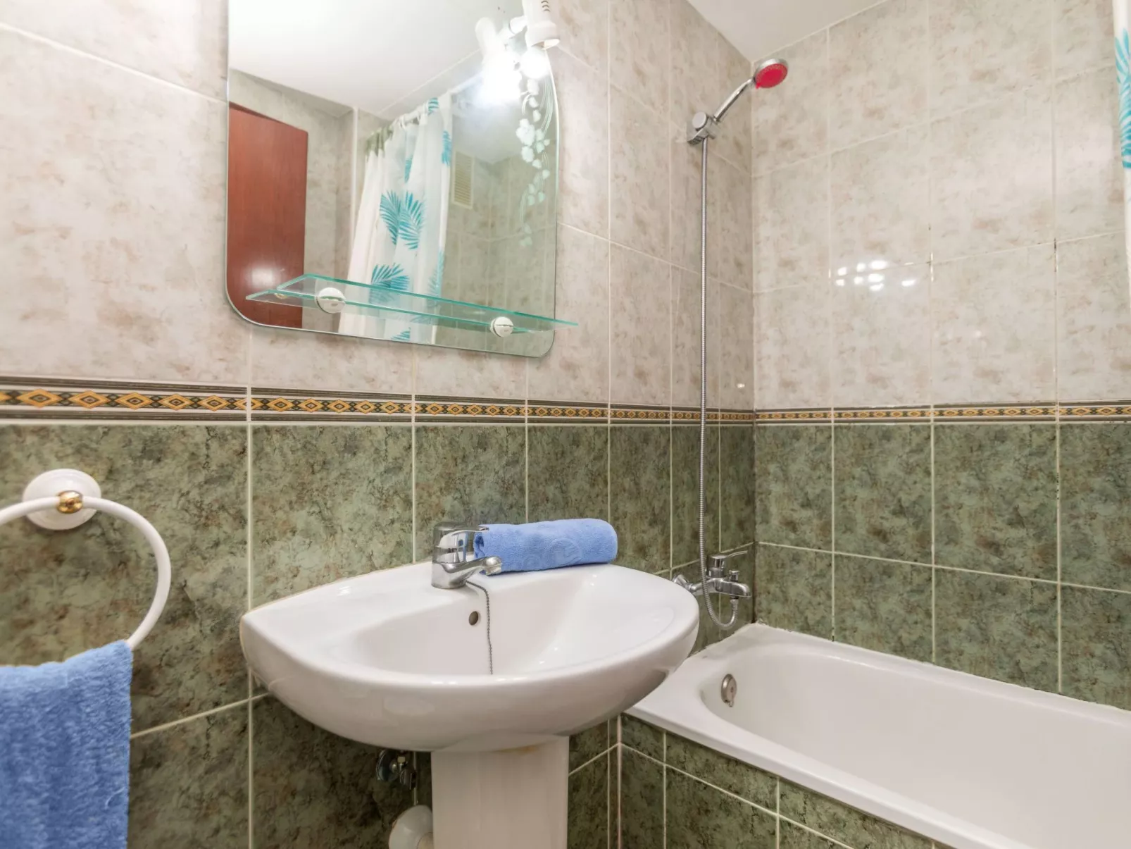 Malibu Canales - Binnen