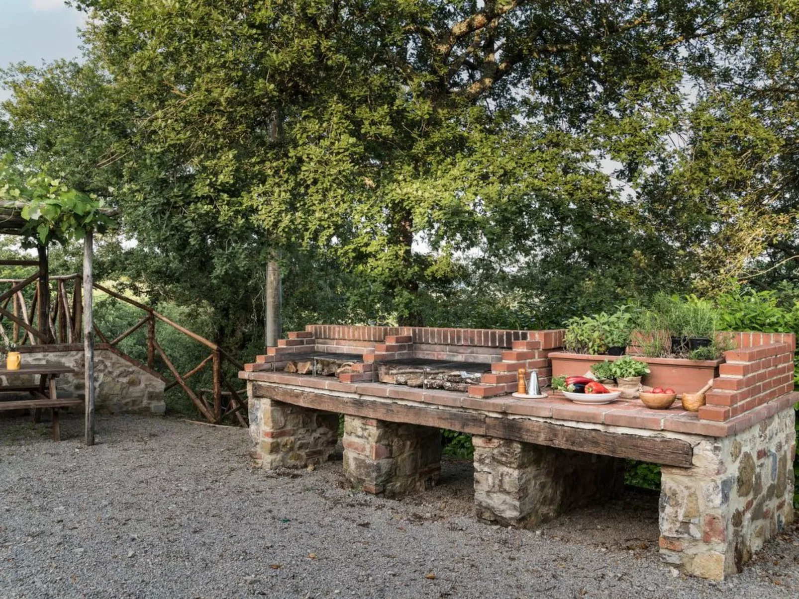 Wohnung in Bucine mit Großem Garten - Buiten