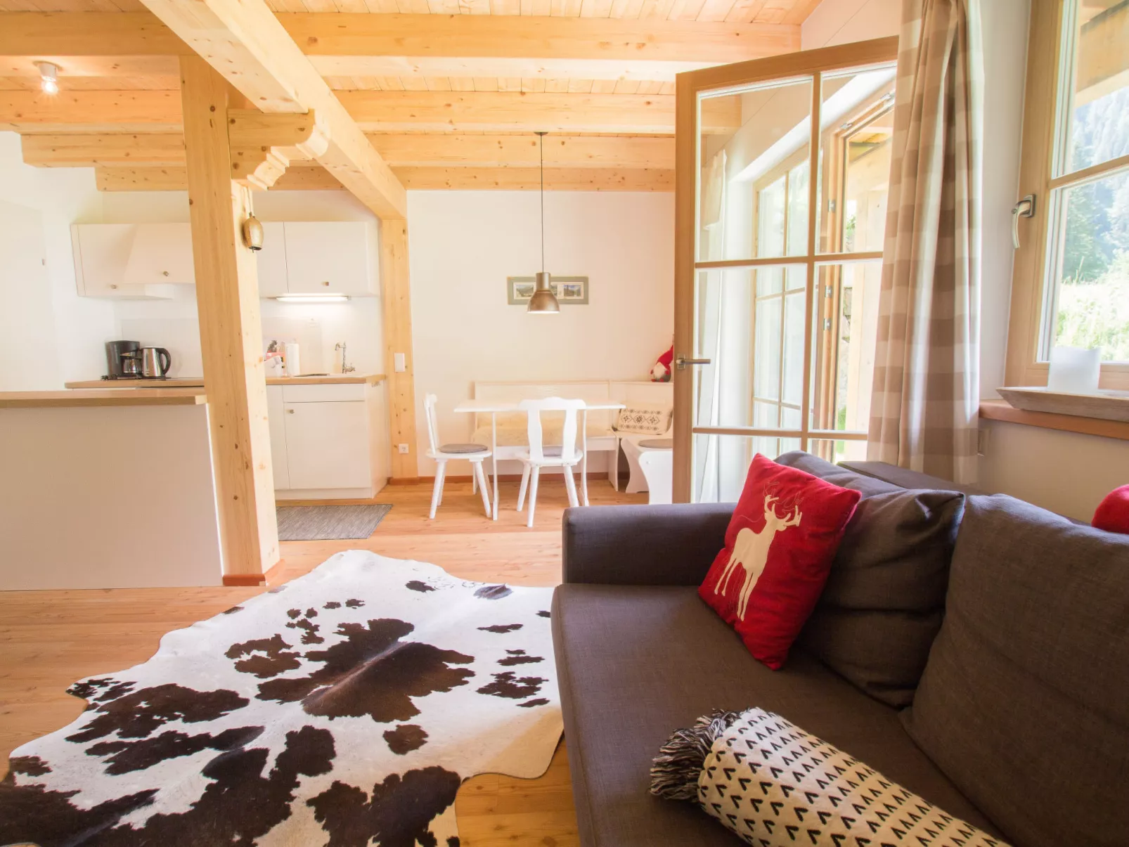 Lodge Enzian 194 im Tauerndorf Enzingerboden - Binnen