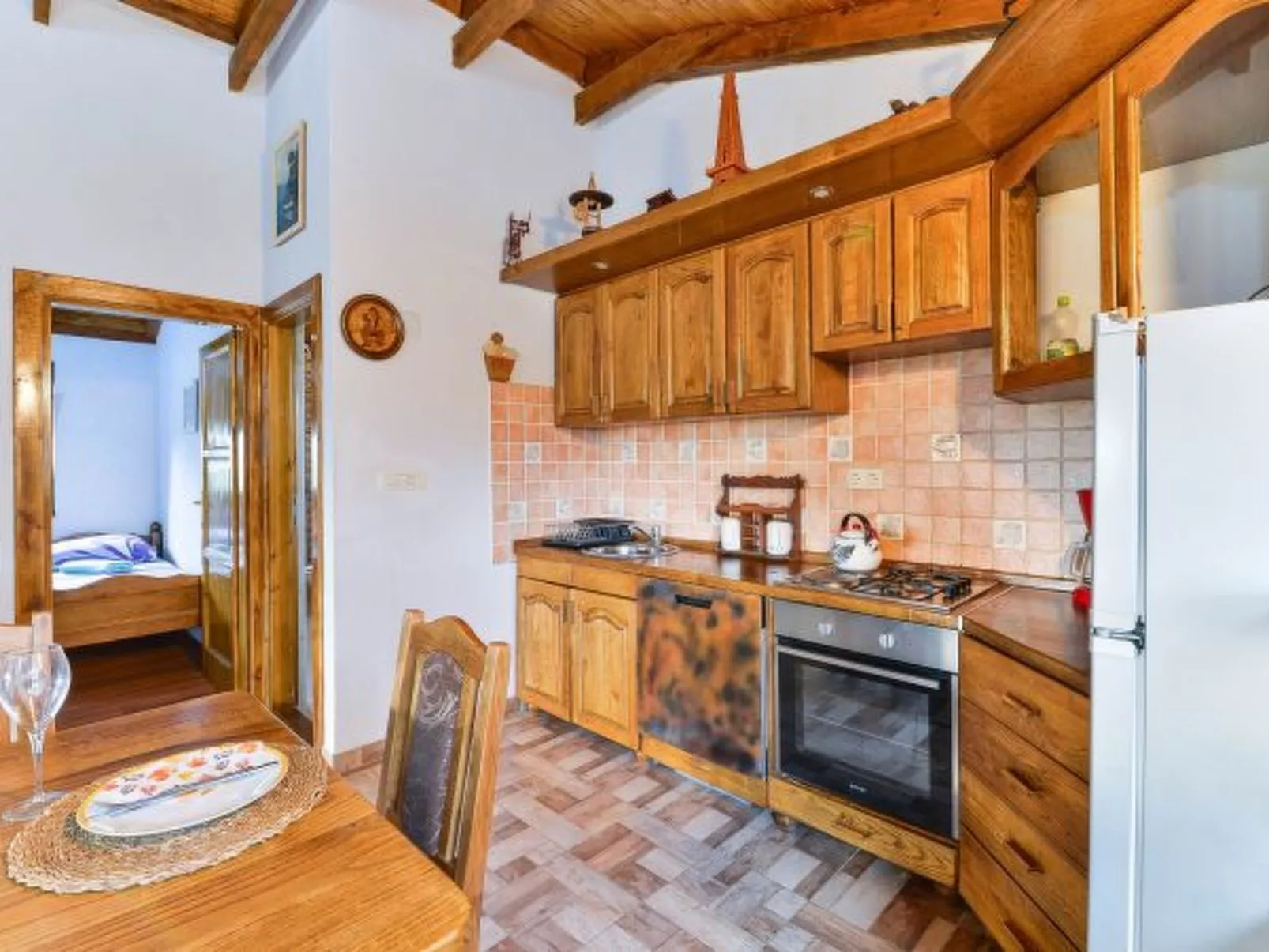 Villa Serena with pool - Image-tags.info