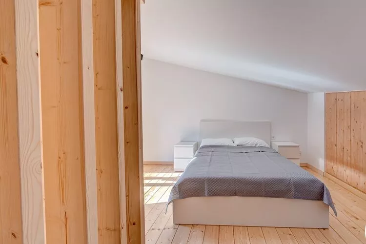 Dom dla 6 osób z antresolą-Slaapkamer