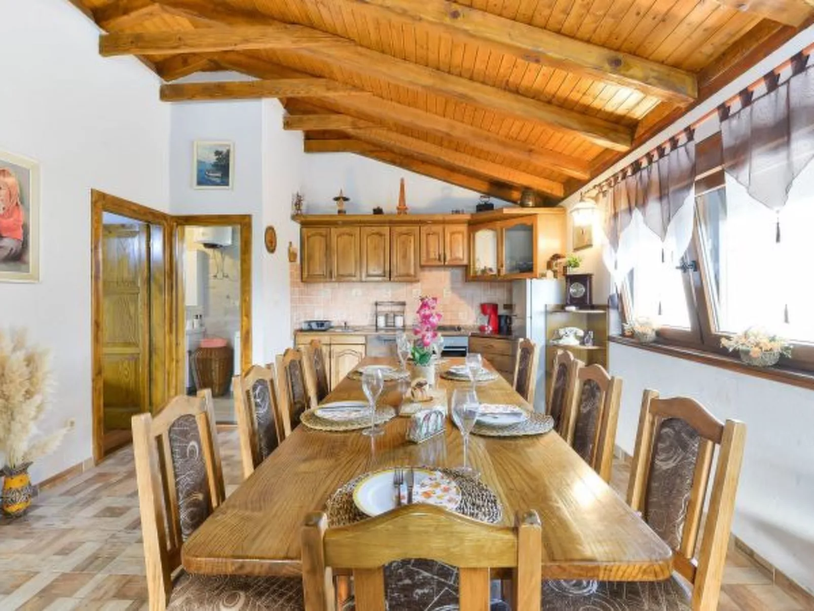 Villa Serena with pool - Image-tags.info