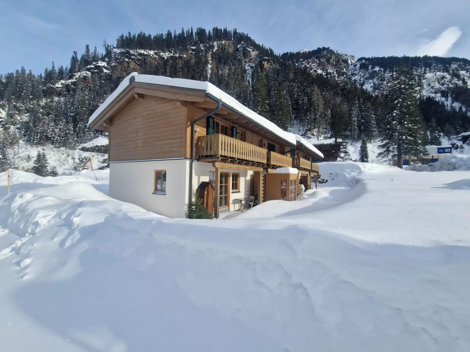 Lodge Enzian 194 im Tauerndorf Enzingerboden - Buiten
