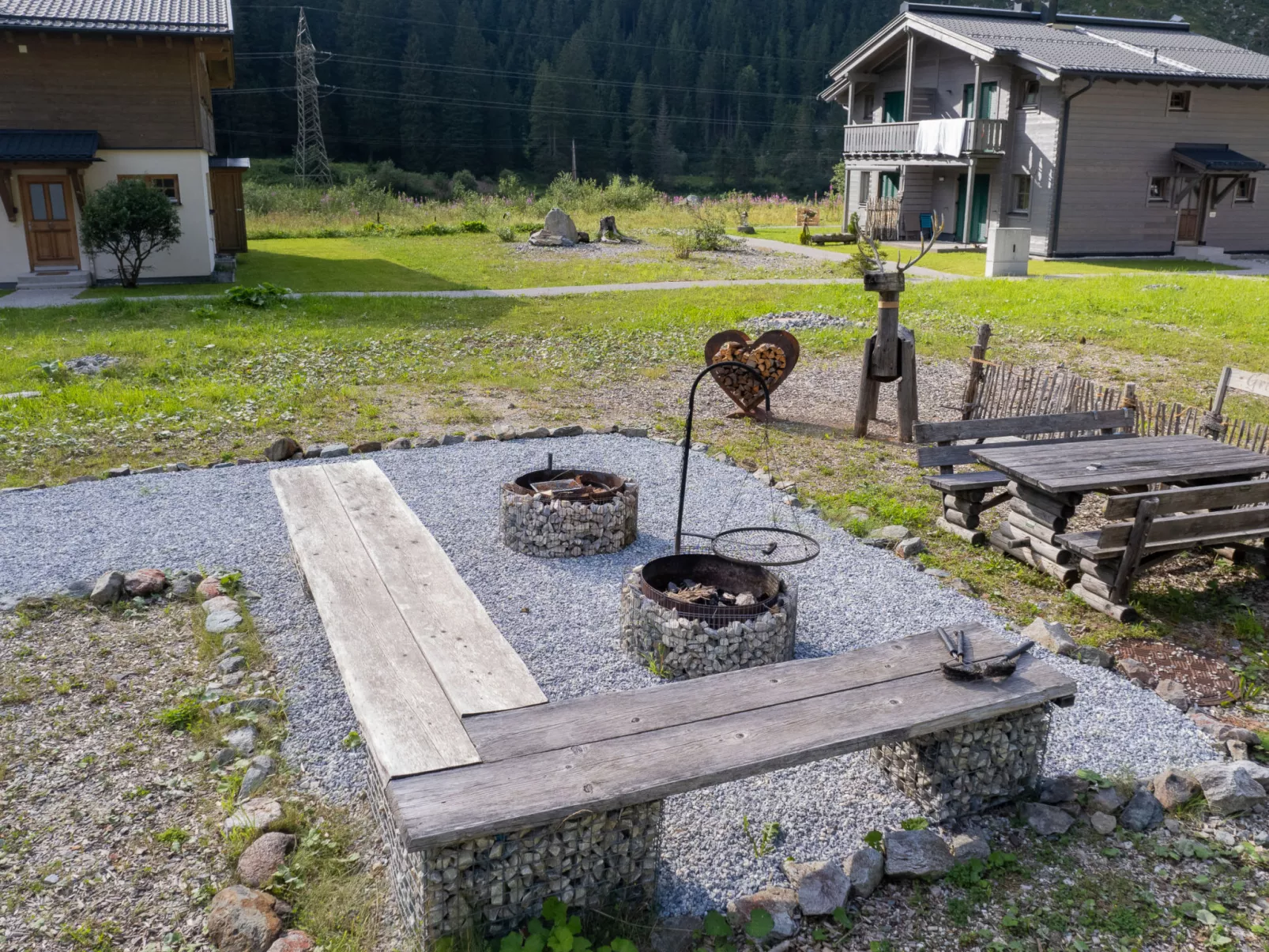 Lodge Adlerhorst 178 im Tauerndorf Enzingerboden - Buiten