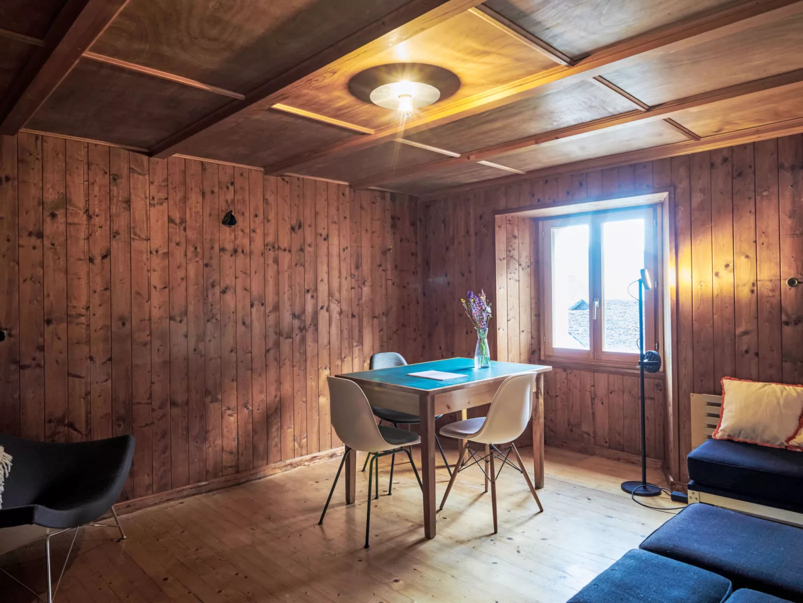 Waterfall House - Binnen