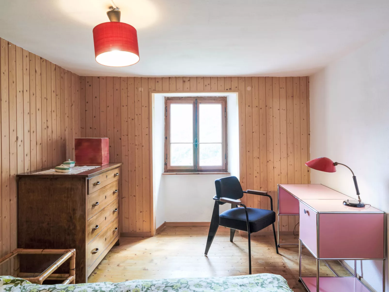 Waterfall House - Binnen