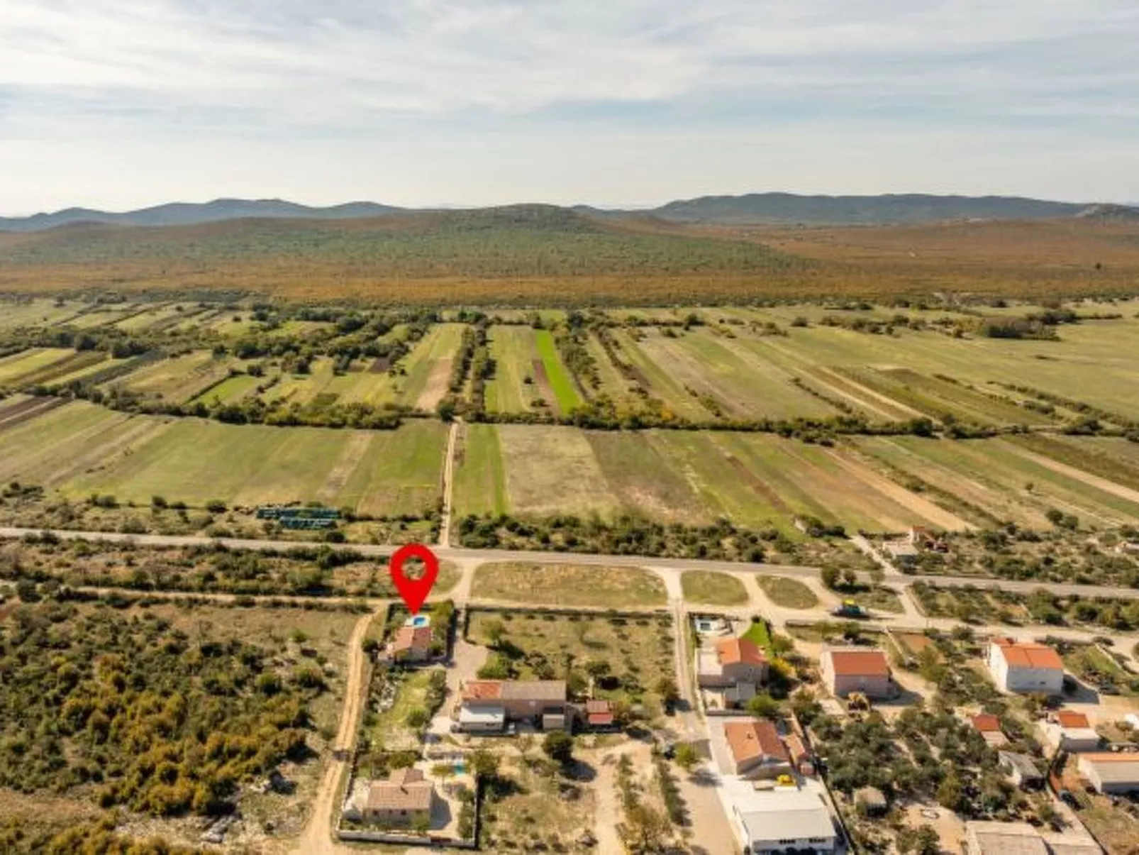 Villa Serena with pool - Image-tags.info