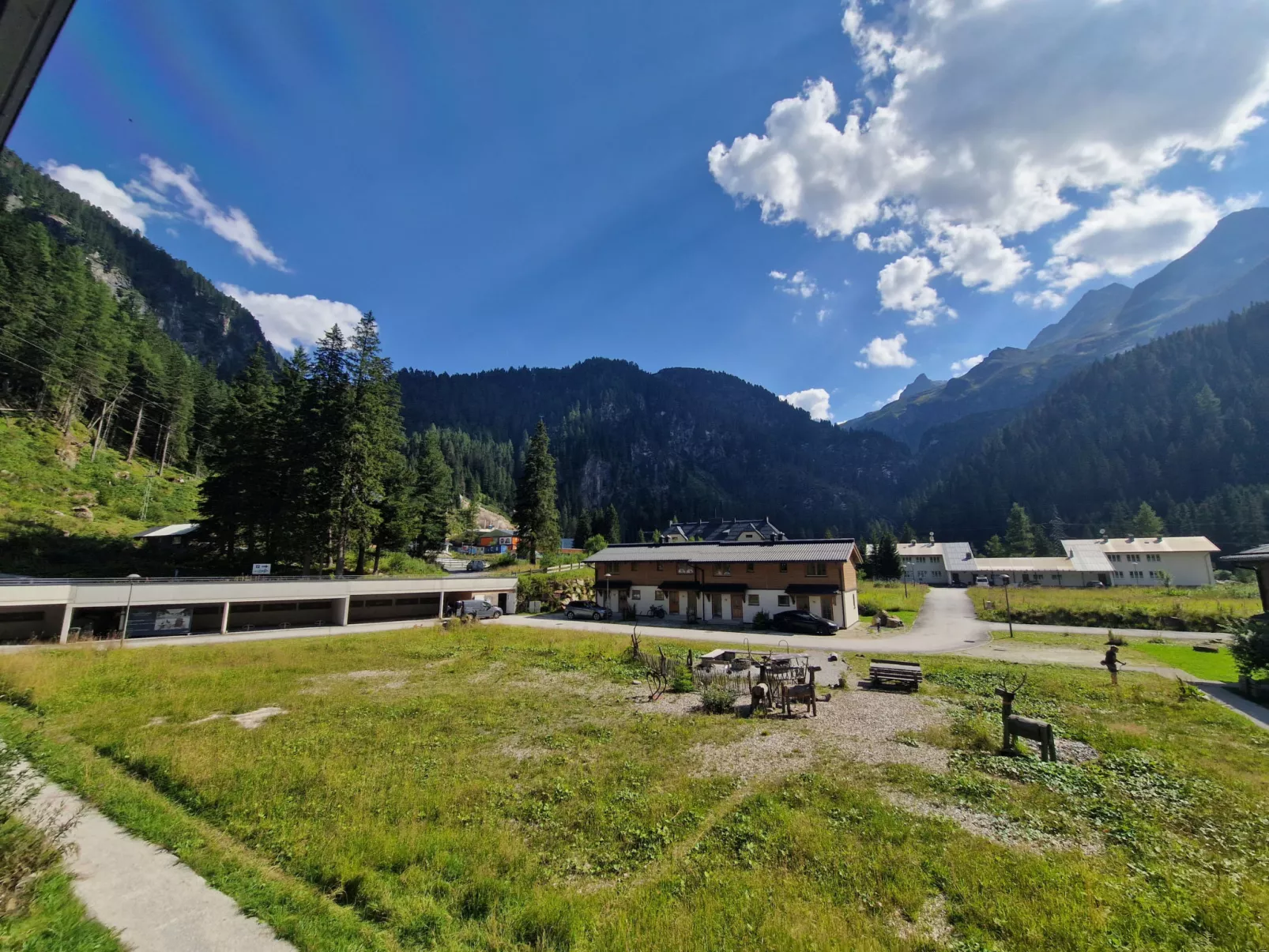 Lodge Seeblick 161 im Tauerndorf Enzingerboden - Buiten