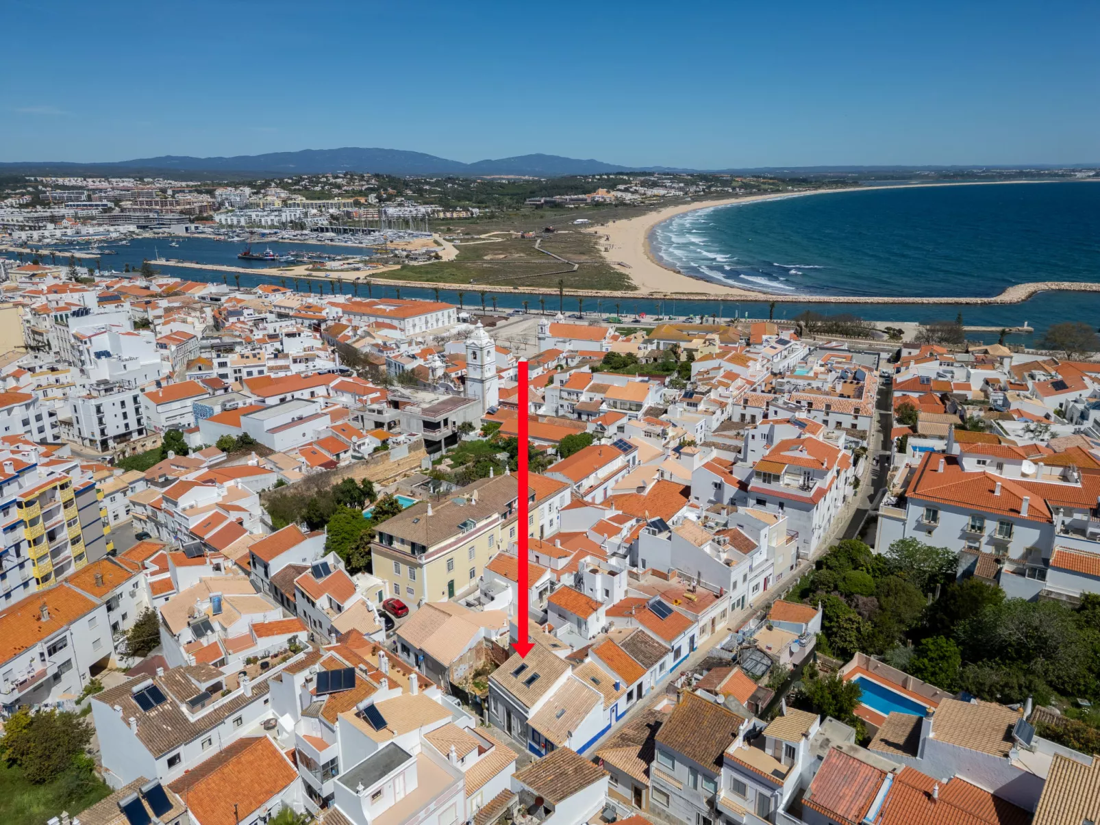 Rua 5 de Outubro - Buiten