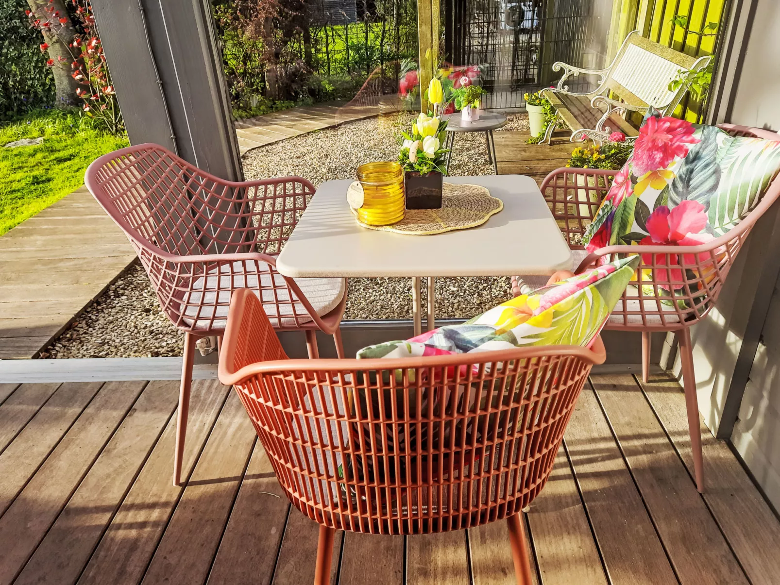 Schöne Familien-Ferienwohnung in Zeeland - Buiten