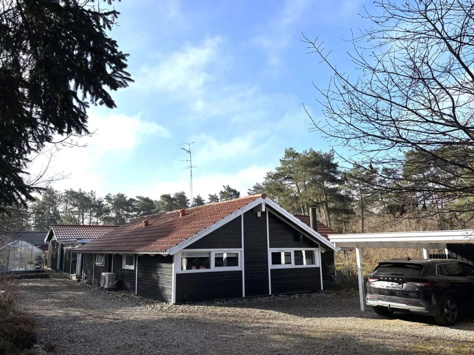 "Saija" - 2.1km from the sea