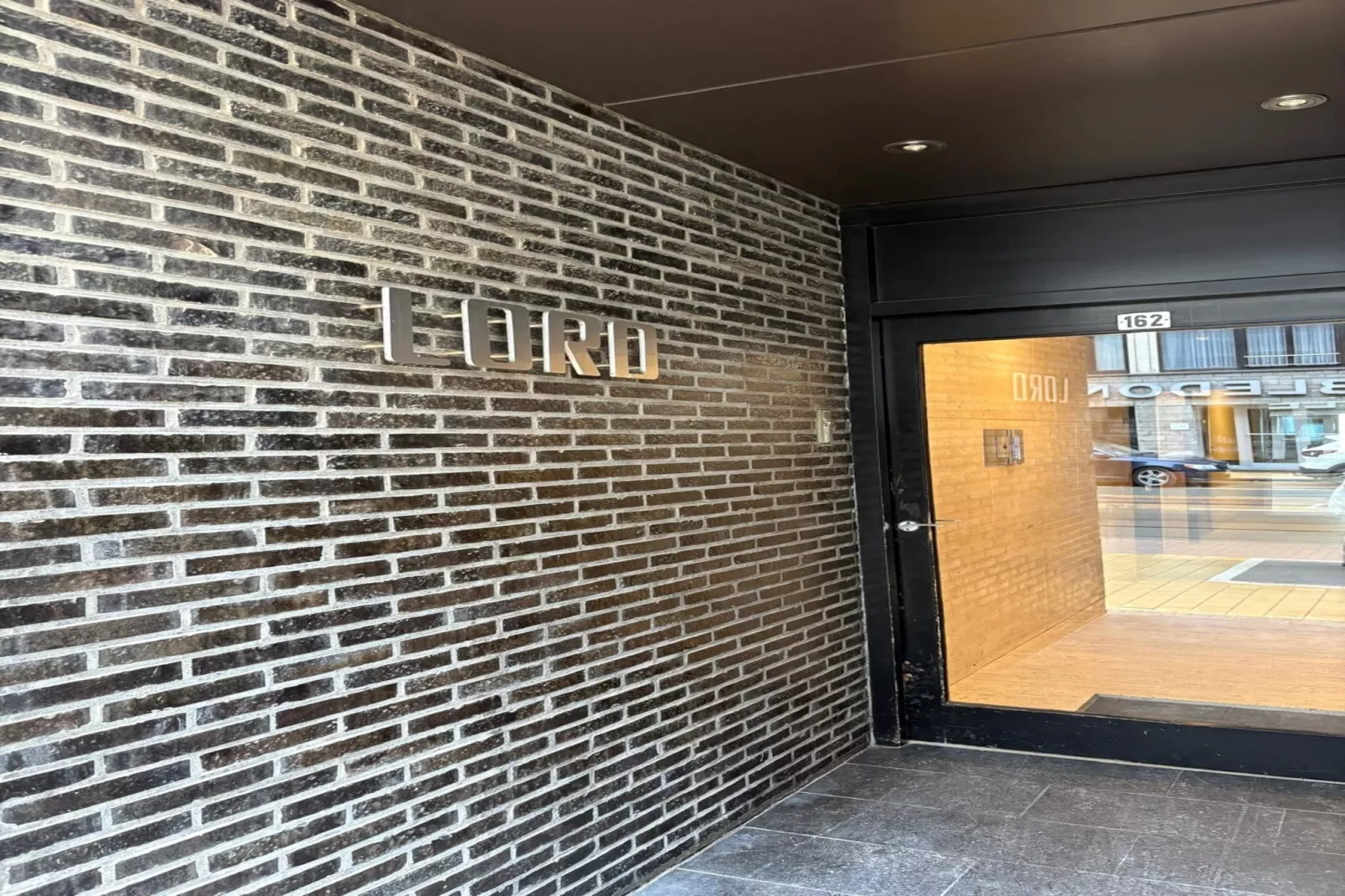 LORD 0201 - Hal-ontvangst