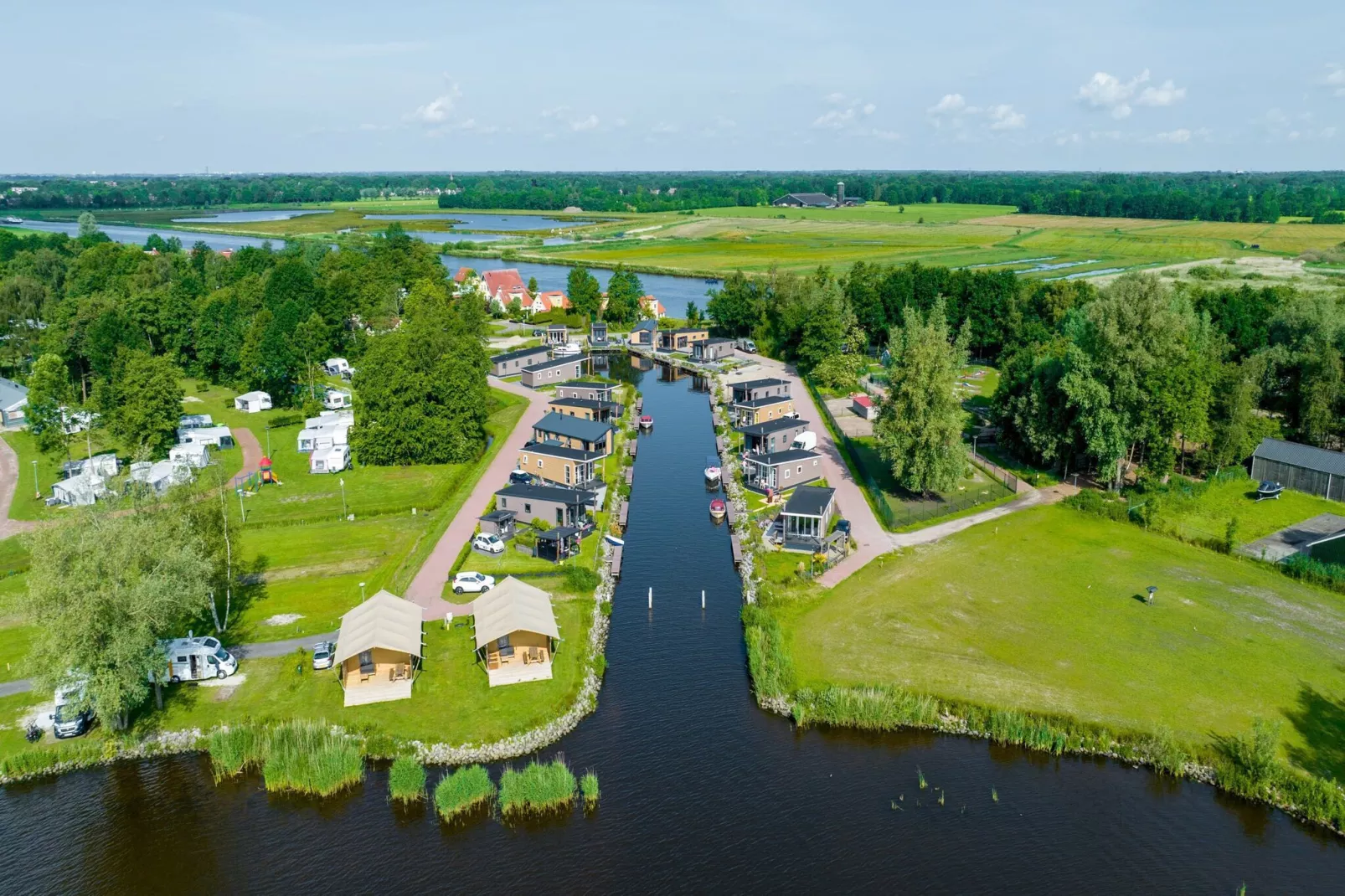 Vakantiepark Bergumermeer 7 - Gebieden zomer 1km