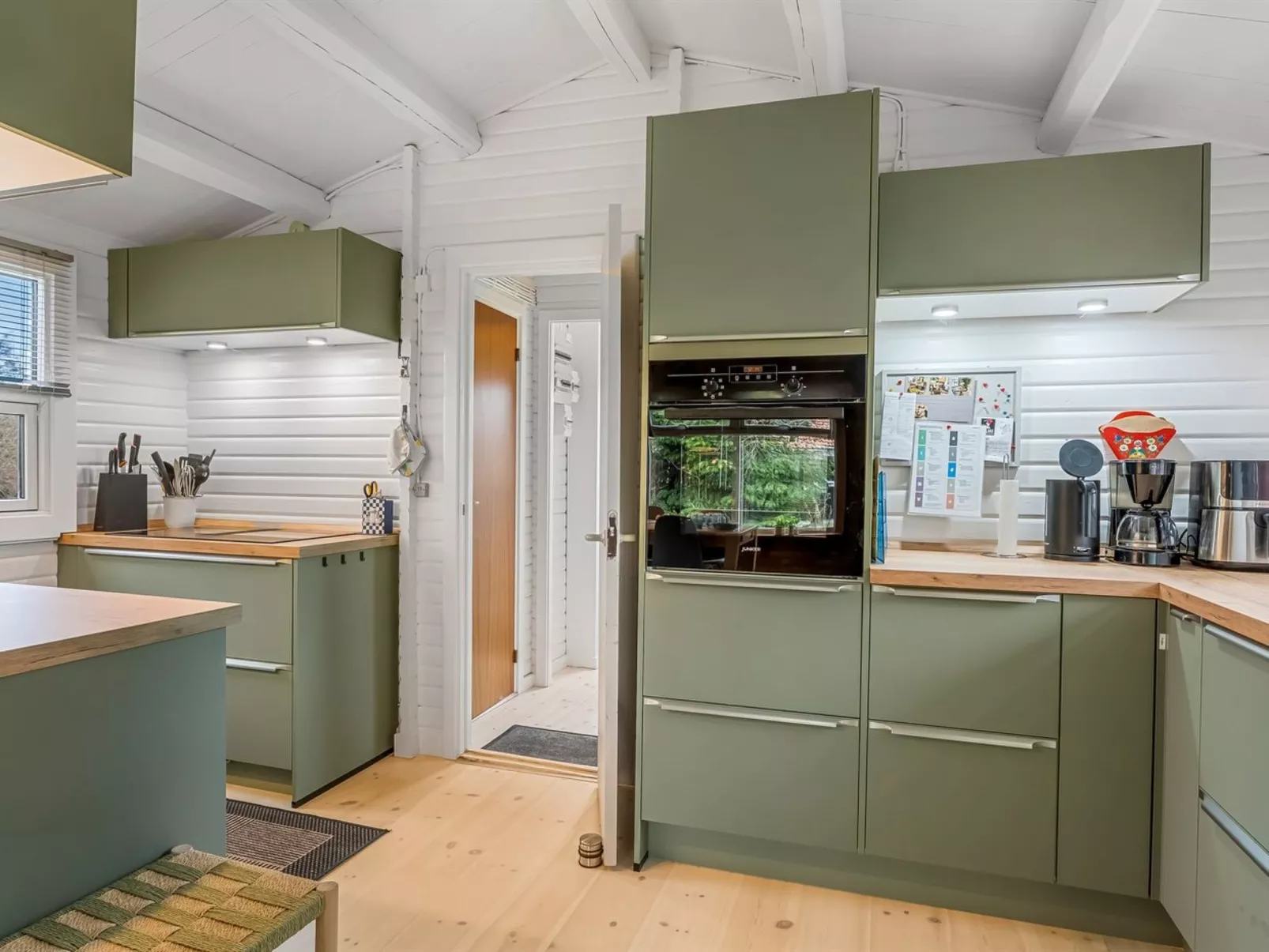 "Aarno" - 700m from the sea - Binnen