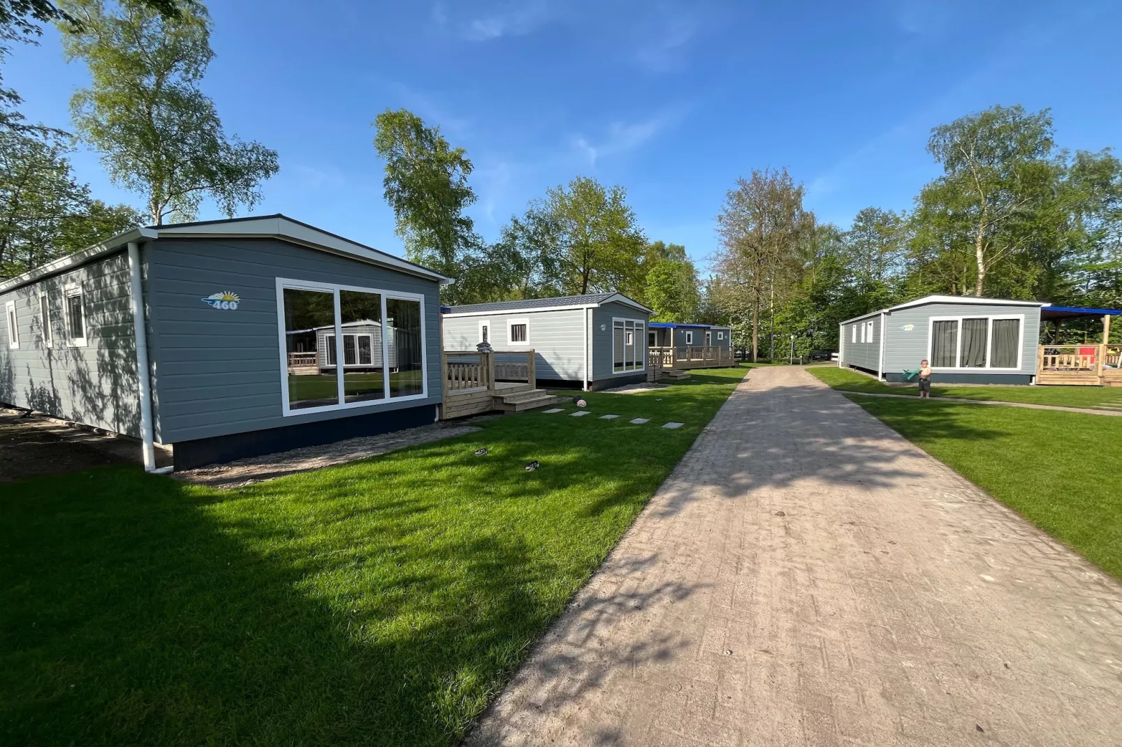 Vakantiepark Bergumermeer 11 - Buitenkant zomer