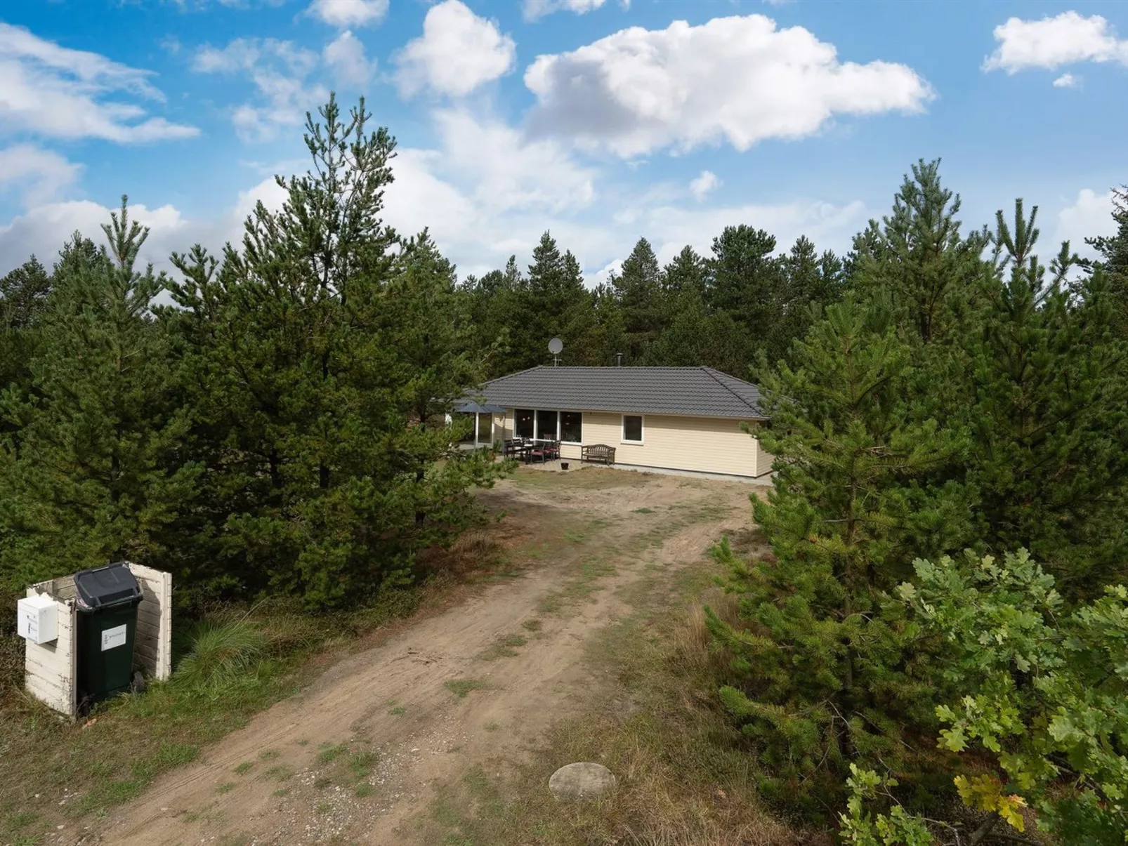 "Micke" - 3.2km from the sea - Buiten
