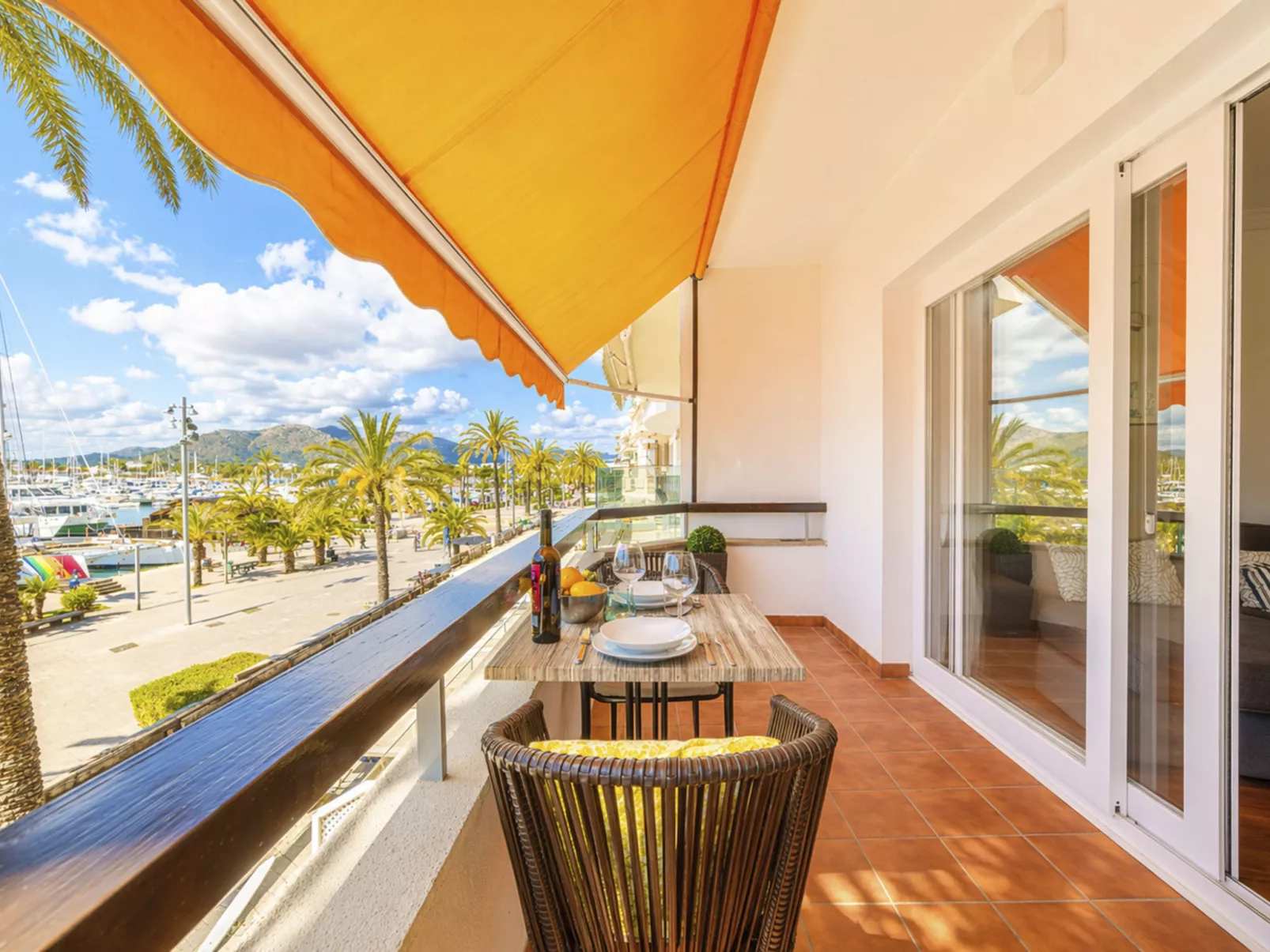 Marina Sea Views - Buiten