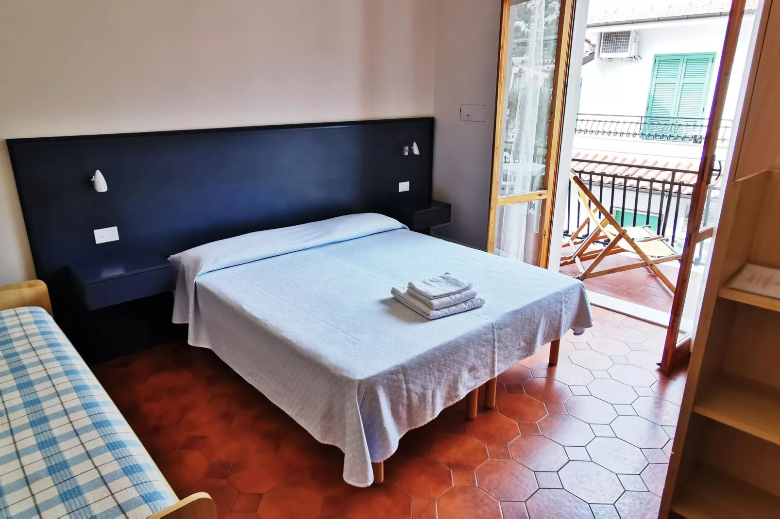 Residence Dei Fiori Pietra Ligure - B3C01-Slaapkamer