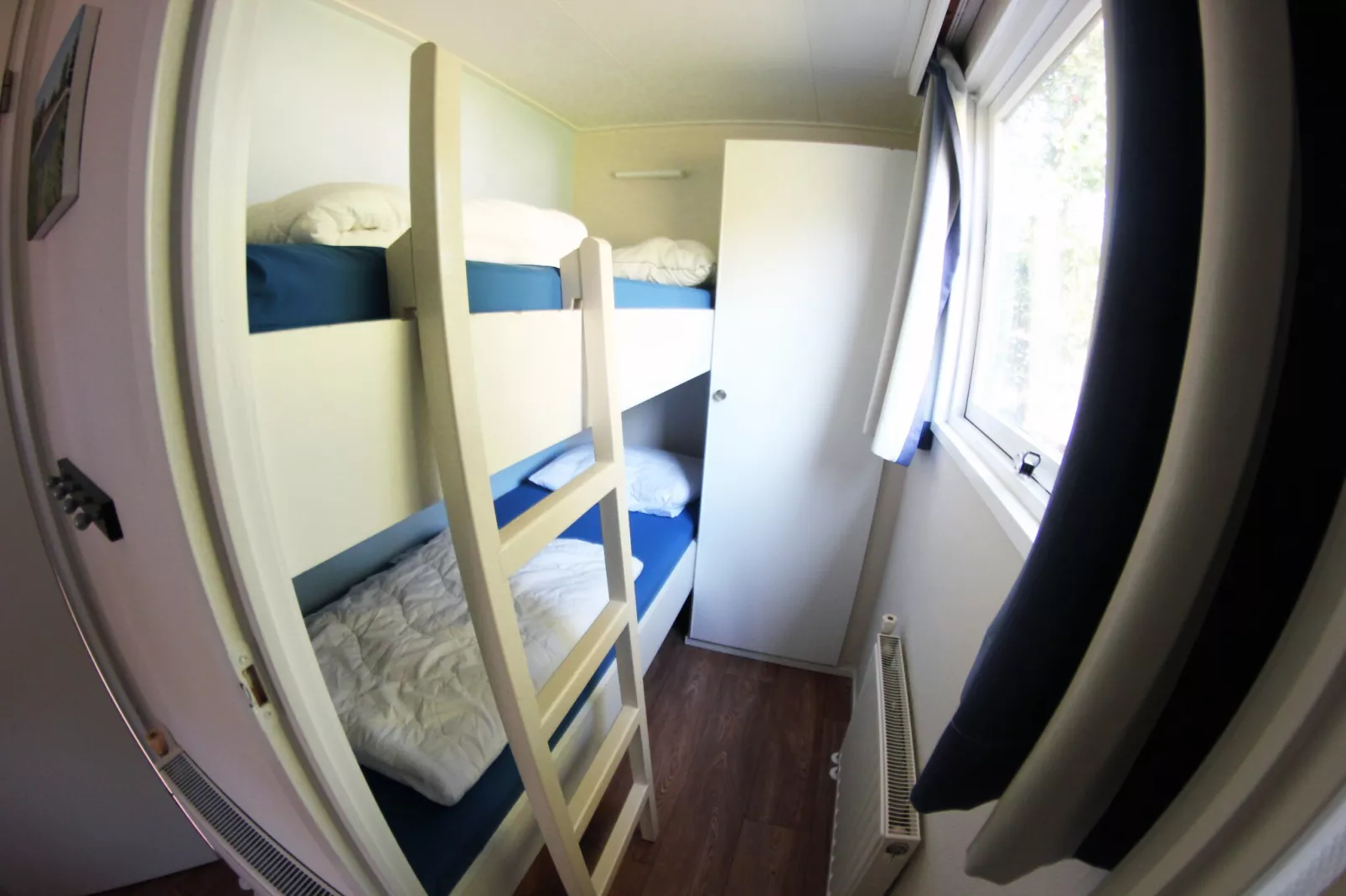 Vakantiepark Bergumermeer 8 - Slaapkamer