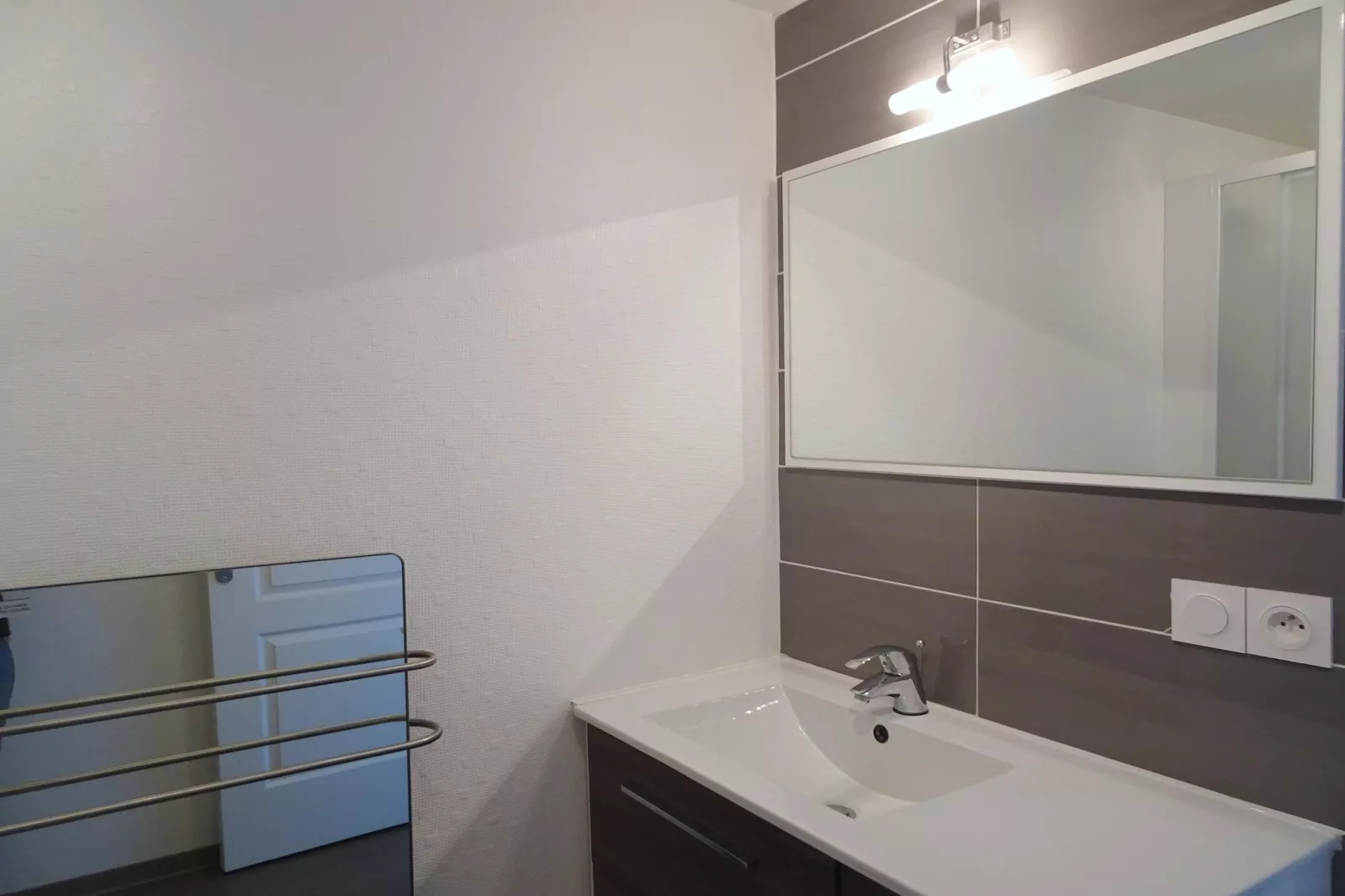 Holiday home in Bricqueville sur Mer - Badkamer