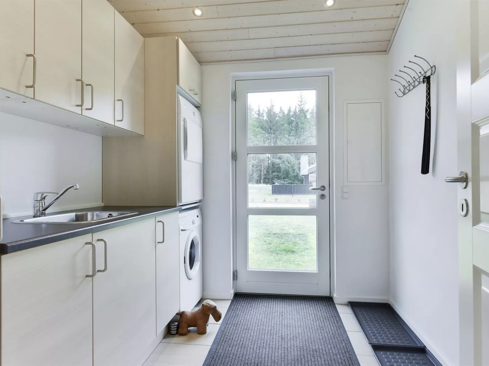 "Tessie" - 1.2km from the sea - Binnen