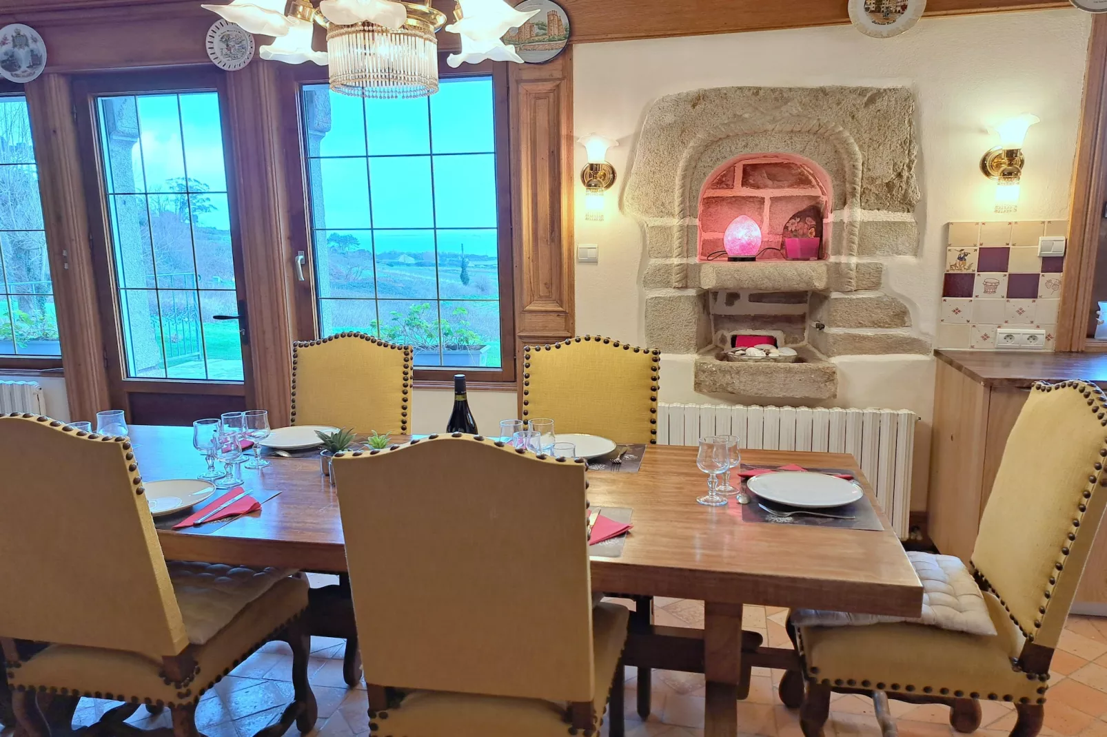 Granitsteinhaus in St Pol-de-Léon - Eetkamer