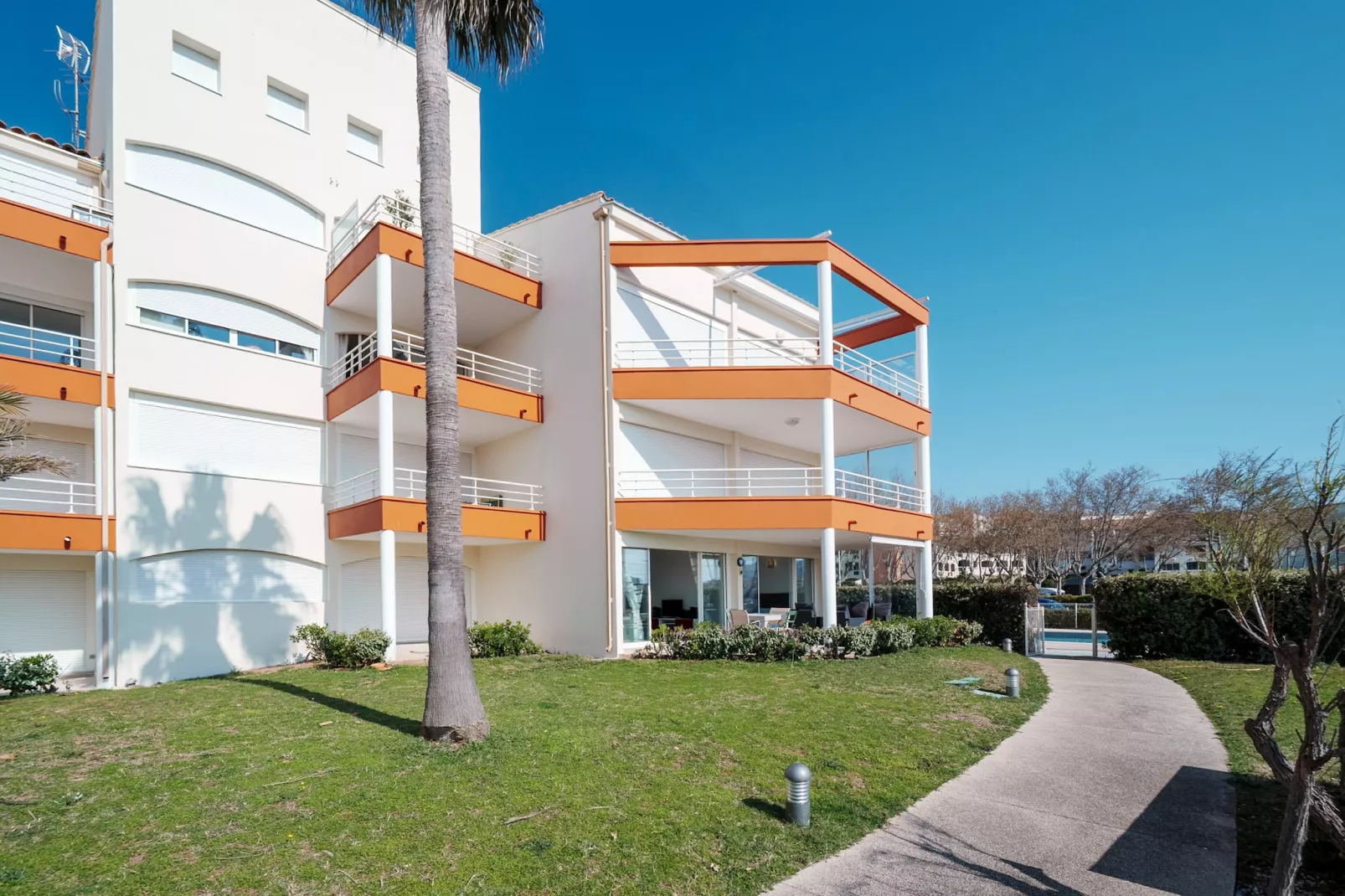 Le Matago N°10 - 3P6 - Buitenkant zomer