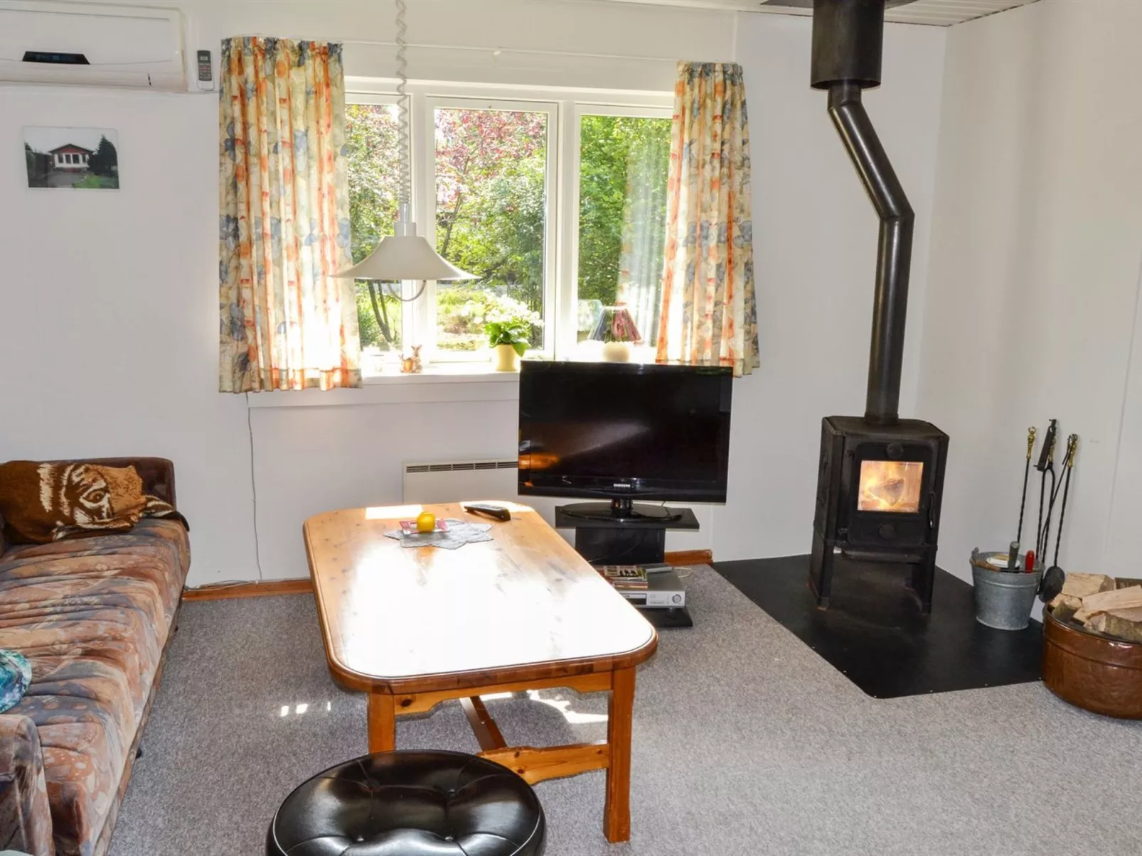 "Friderica" - 30km from the sea - Binnen