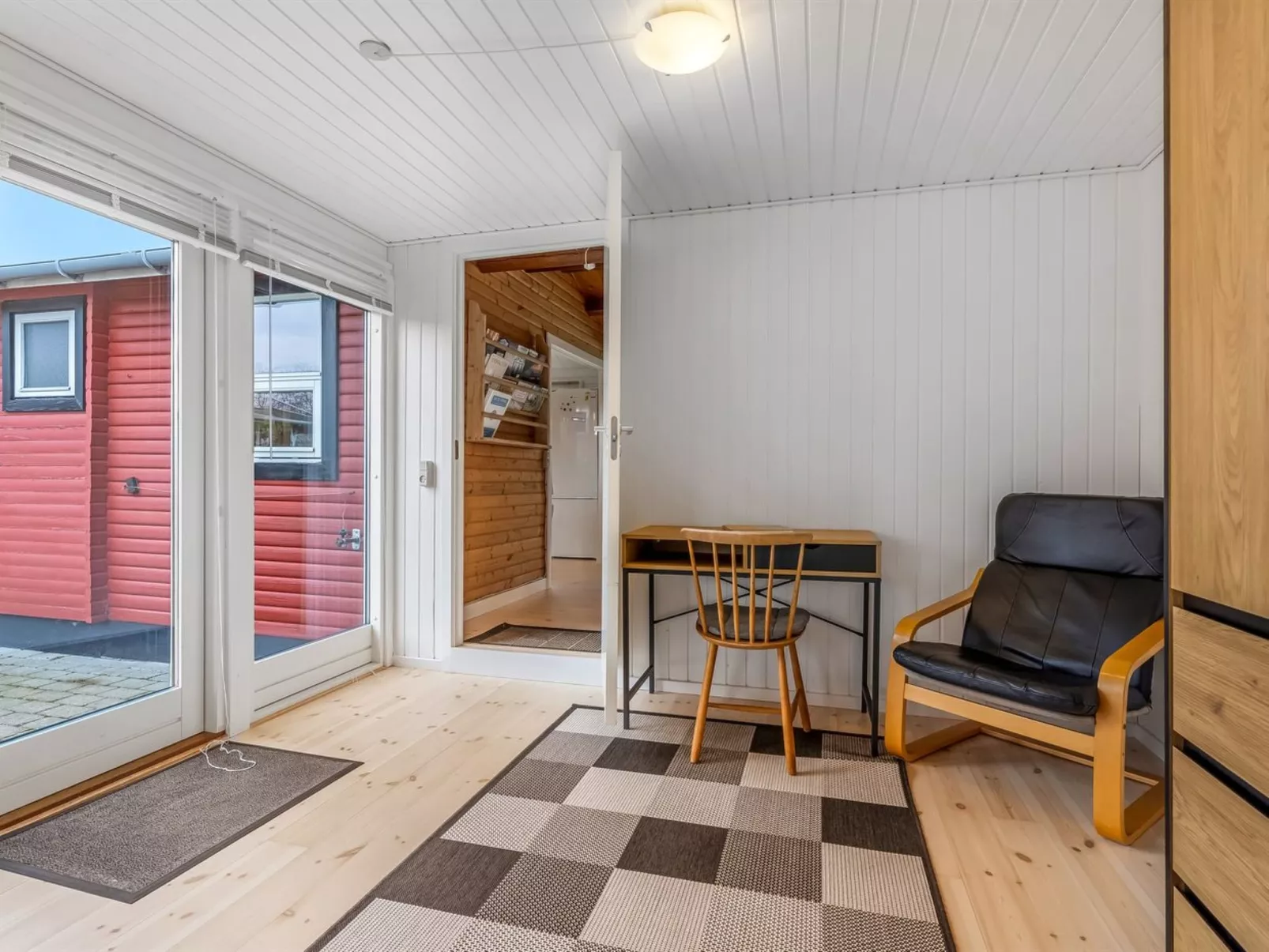 "Aarno" - 700m from the sea - Binnen