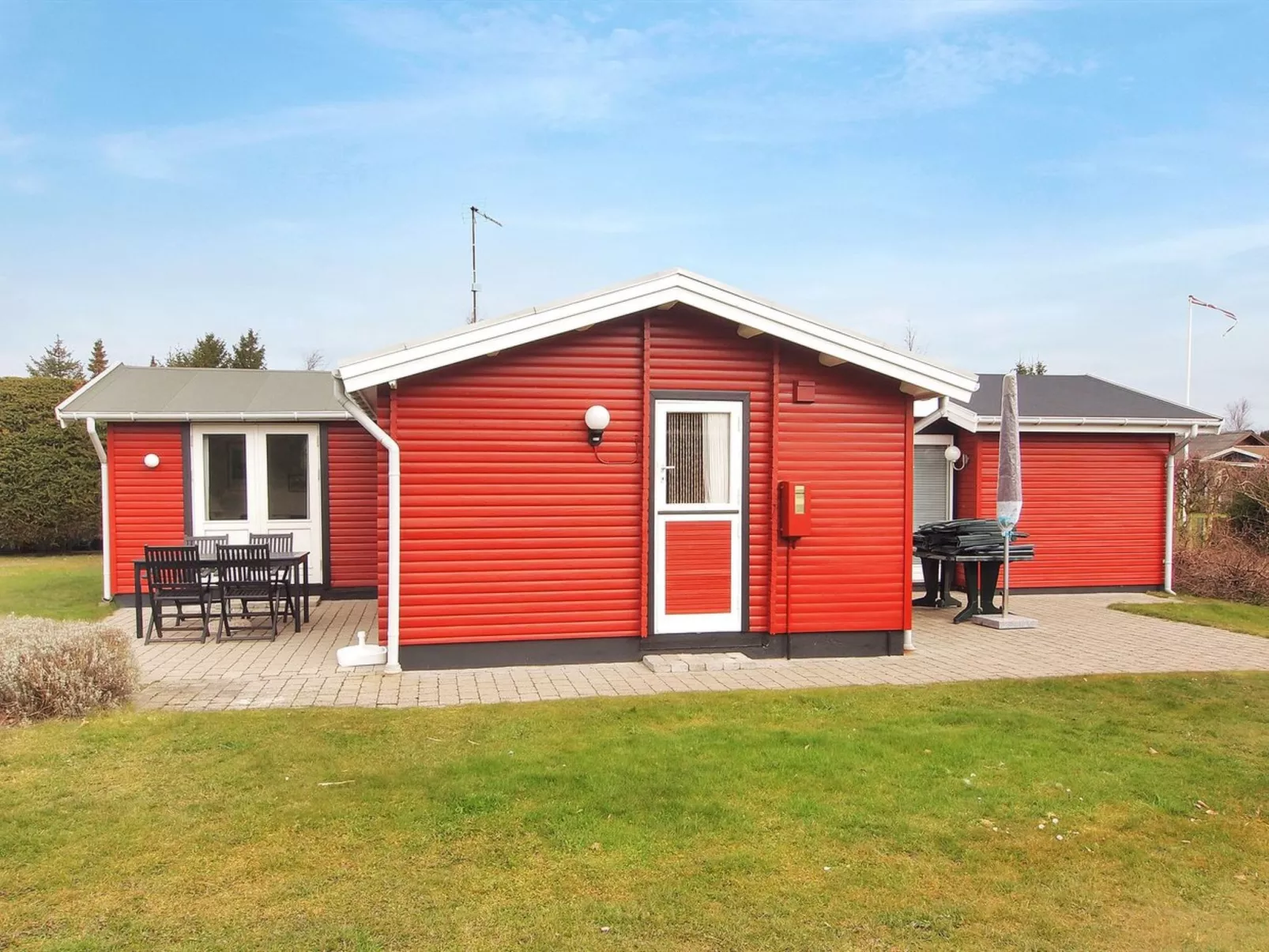 "Aarno" - 700m from the sea - Buiten