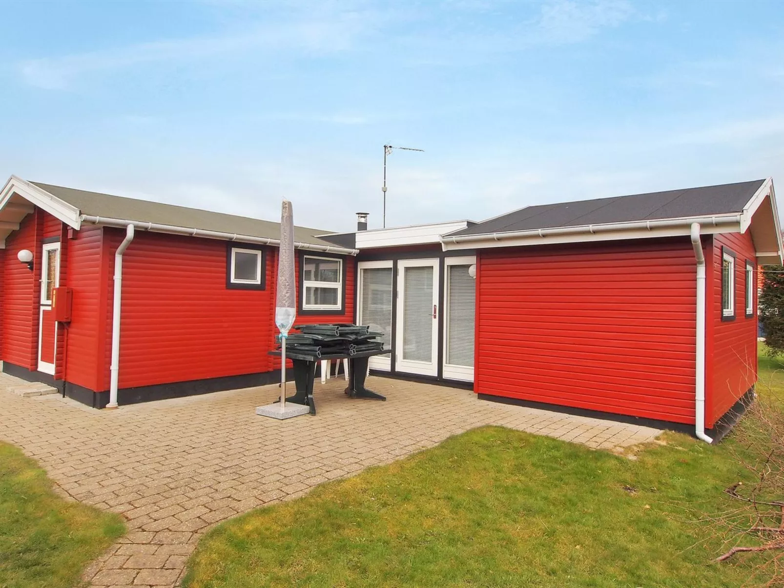 "Aarno" - 700m from the sea - Buiten