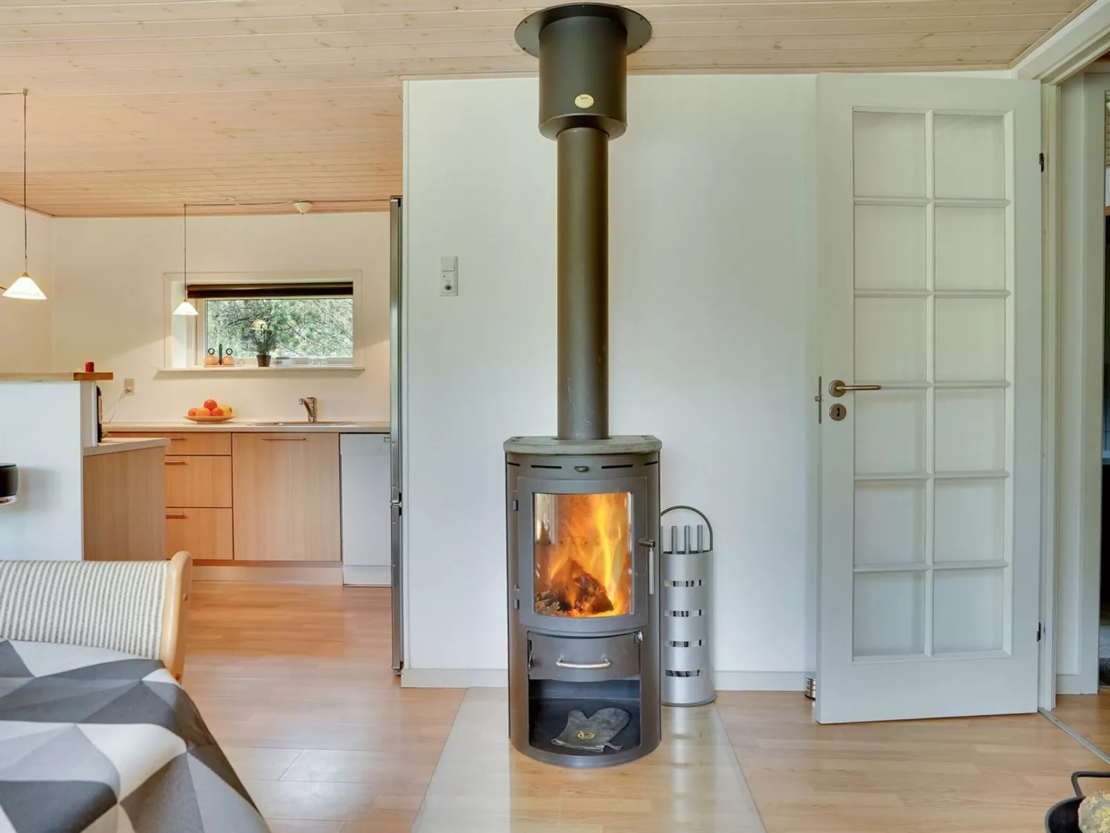 "Micke" - 3.2km from the sea - Binnen