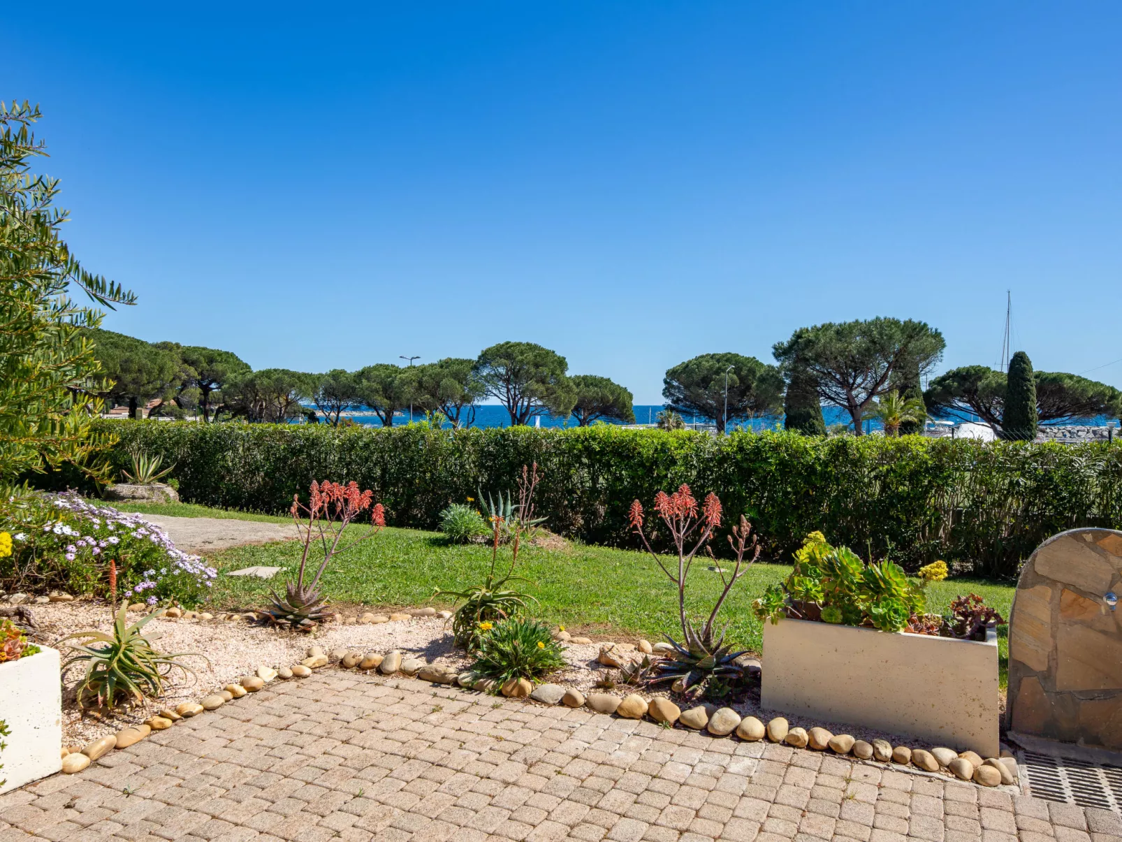 Les Jardins d'Ys - Buiten