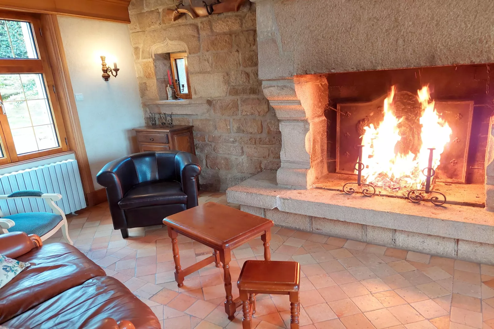 Granitsteinhaus in St Pol-de-Léon - Woonkamer