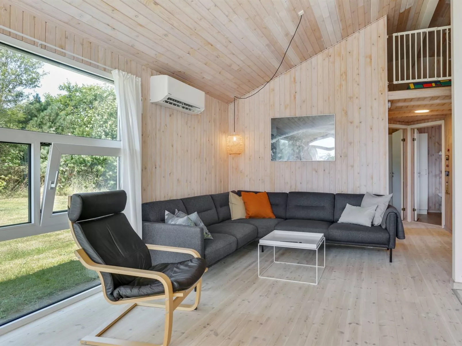 "Alexandria" - 1.5km from the sea - Binnen