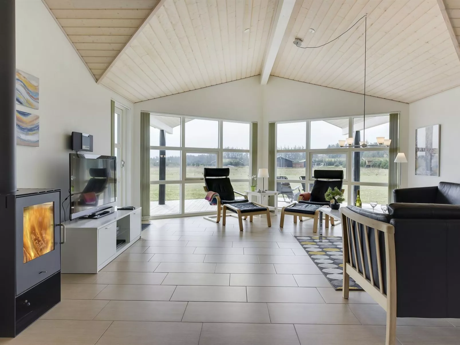 "Tessie" - 1.2km from the sea - Binnen