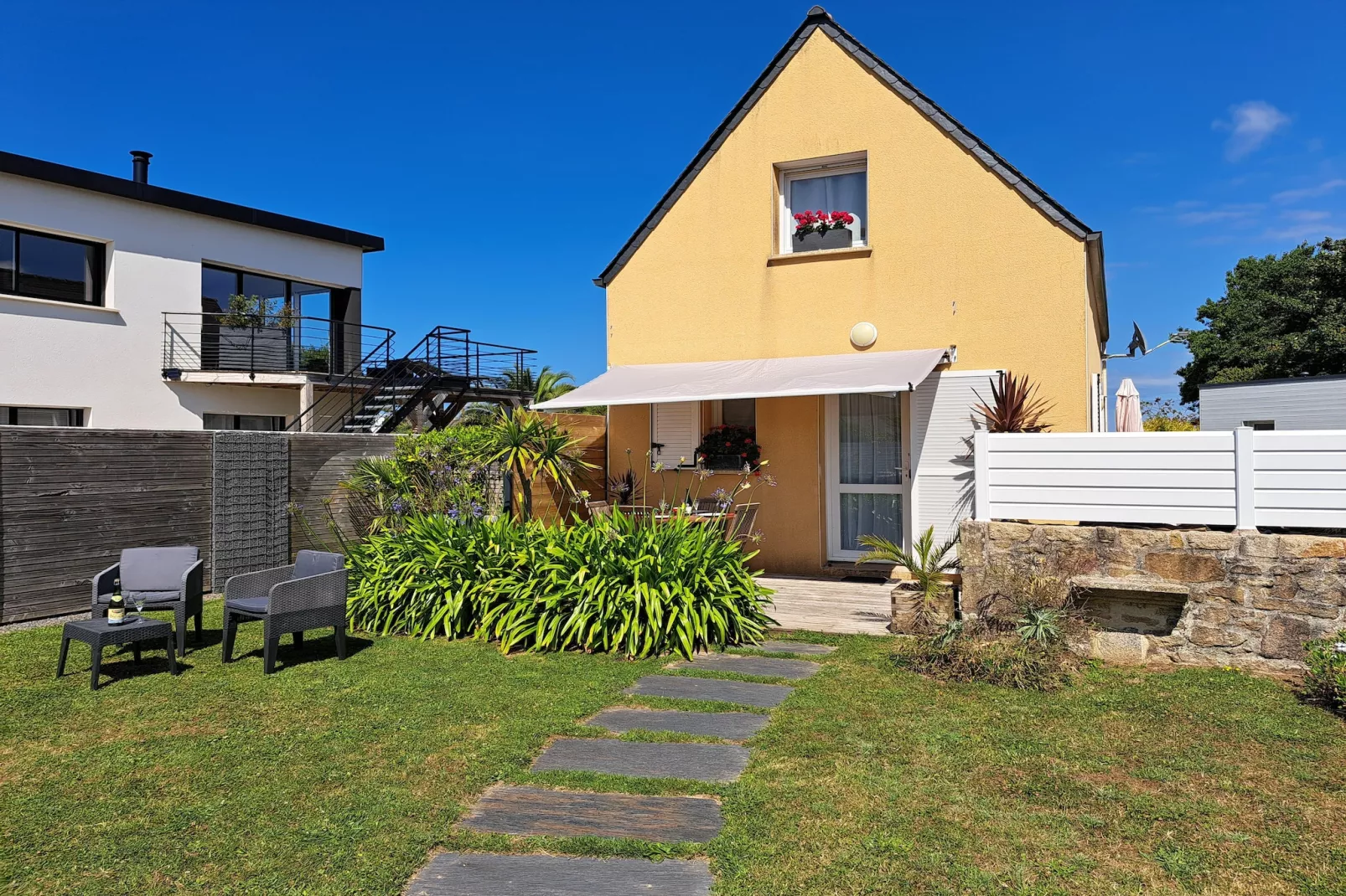 Ferienhaus Plounéour-Brignogan-Plages - Tuinen zomer