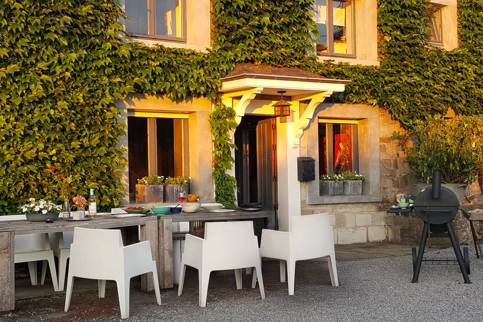 Au Foyer - Buitenkant zomer