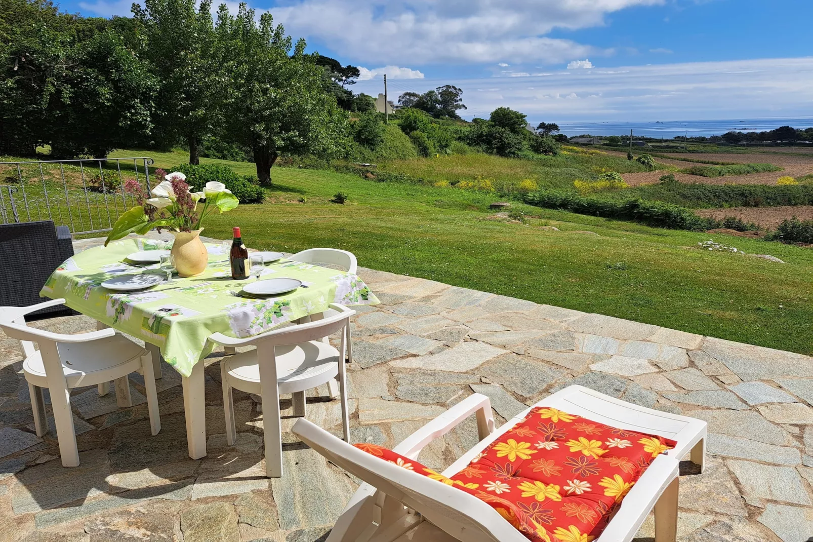 Granitsteinhaus in St Pol-de-Léon - Terrasbalkon