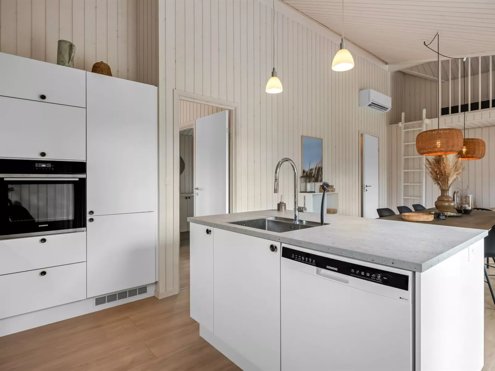 "Emin" - 2.8km from the sea - Binnen