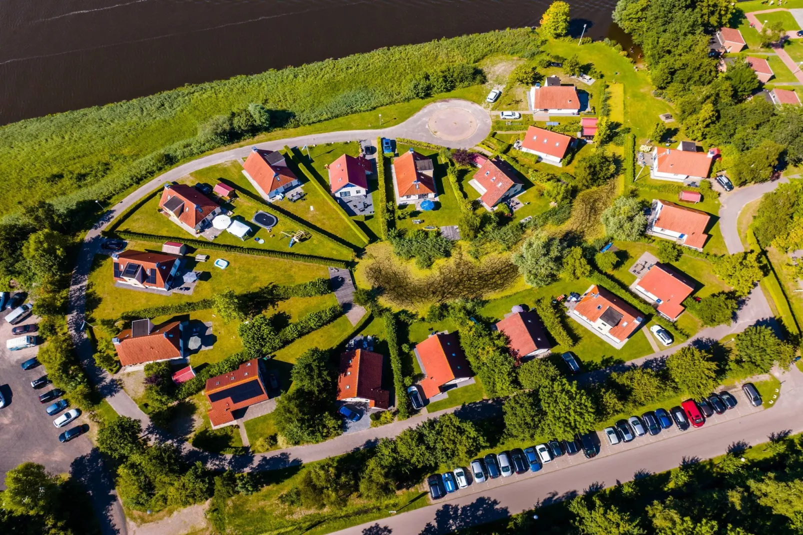 Vakantiepark Bergumermeer 9 - Gebieden zomer 1km