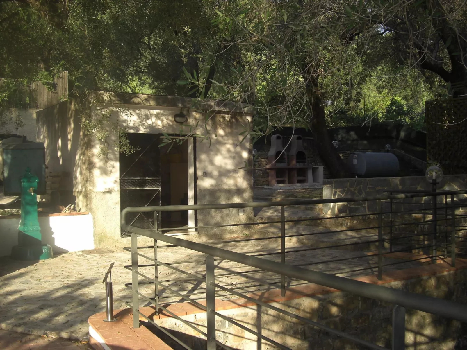 Appartement mit Garten, Terrasse und Grill - Image-tags.info