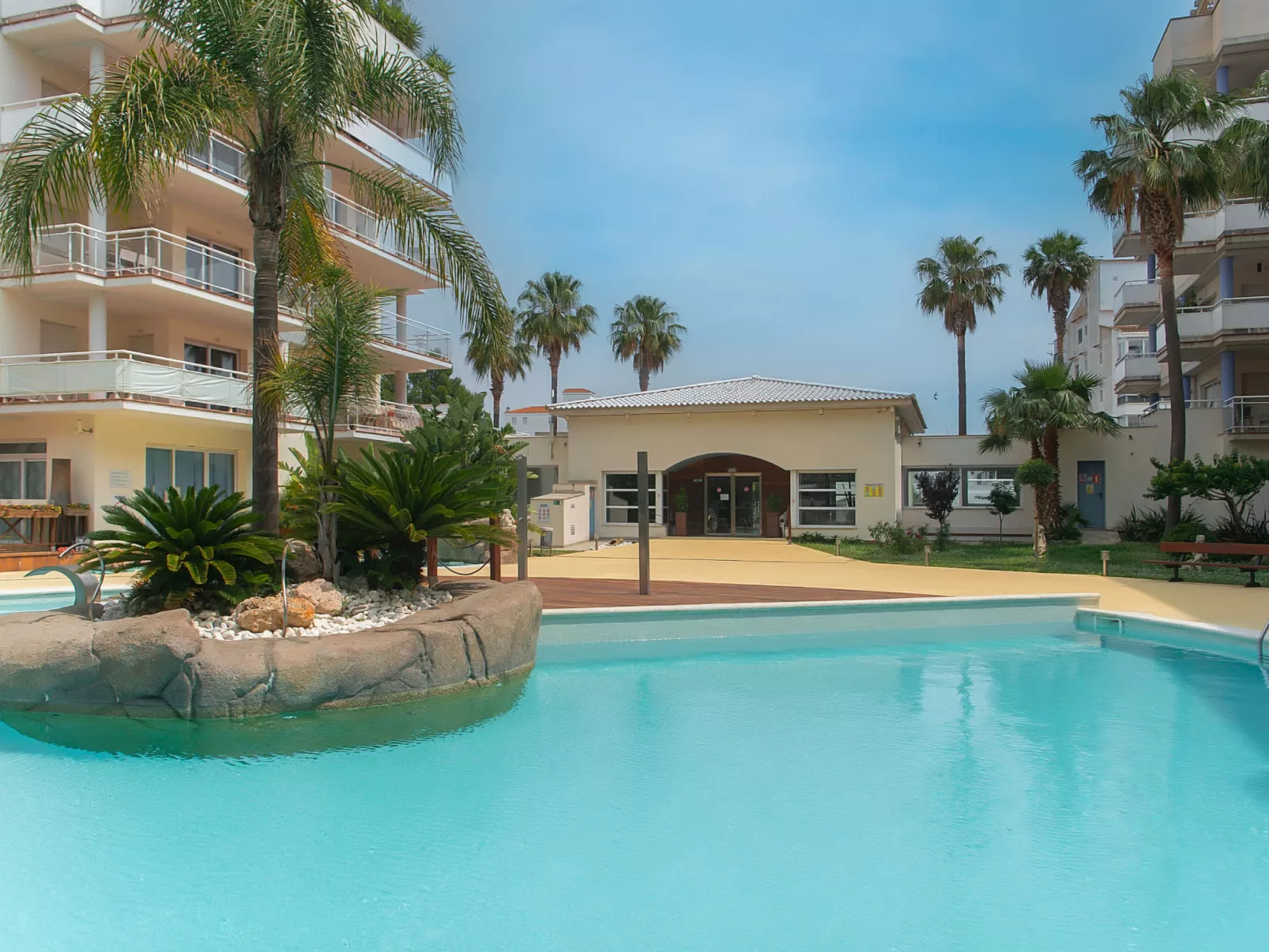 WELCS APARTAMENTO 254 EMP con vista al canal